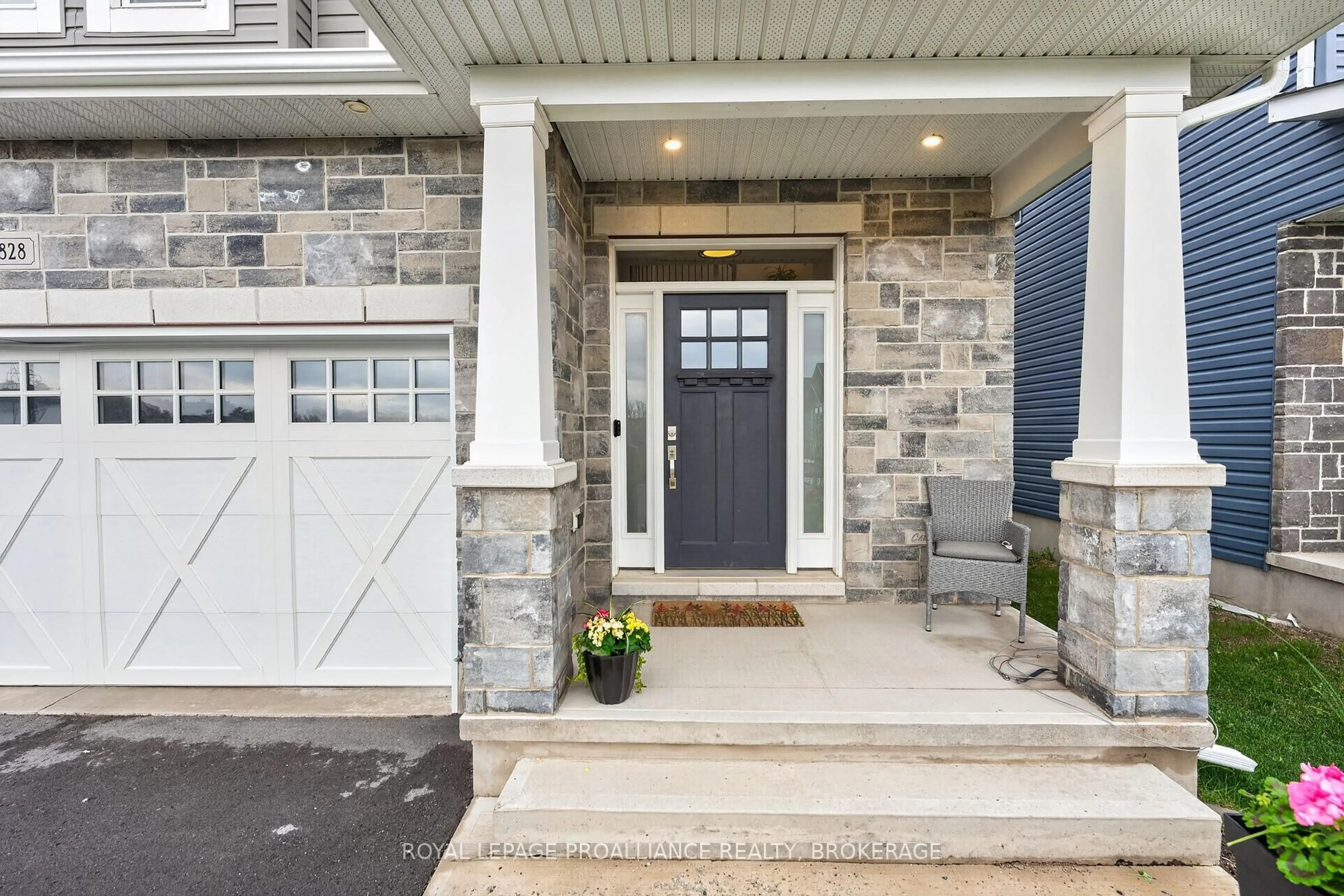 Indoor entryway for 828 Celeste Dr, Kingston Ontario K7P 0P6