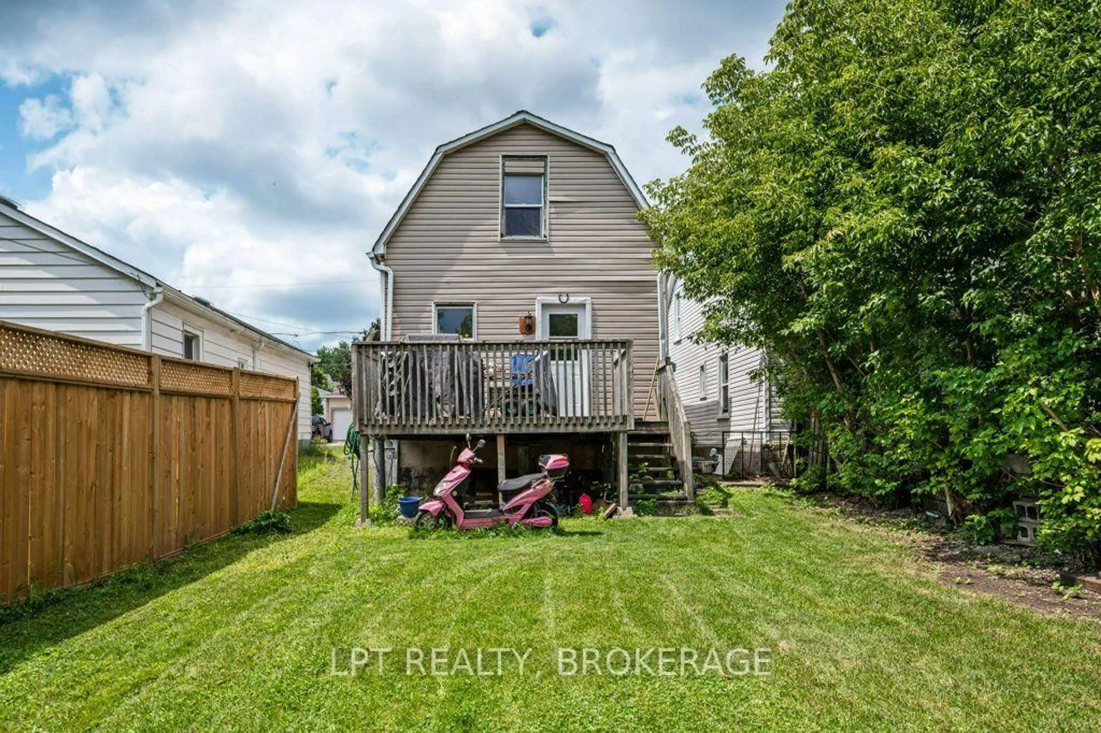 Unknown for 13 Kingscourt Ave, Kingston Ontario K7K 4N6