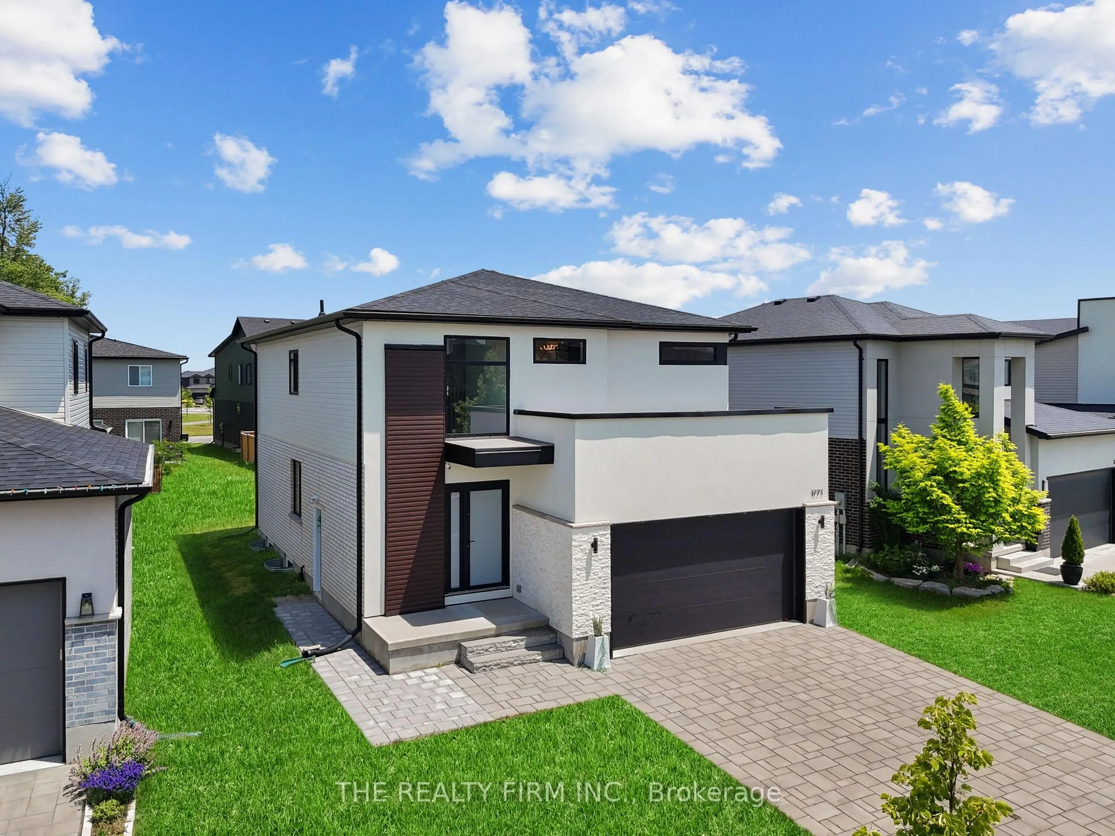 A pic from outside/outdoor area/front of a property/back of a property/a pic from drone, street for 1771 Applerock Ave, London North Ontario N6G 0X7