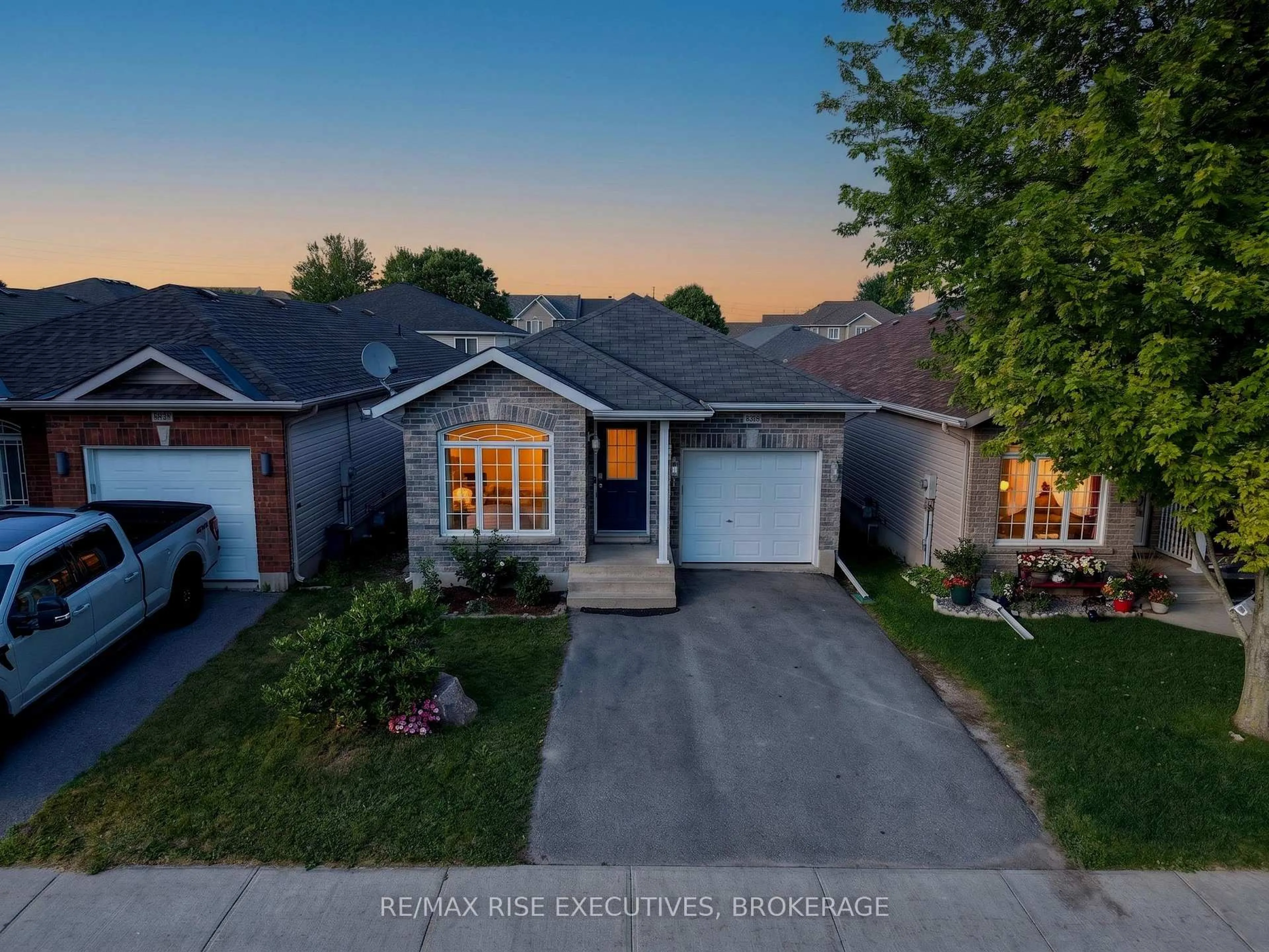 A pic from outside/outdoor area/front of a property/back of a property/a pic from drone, street for 2030 Swanfield St, Kingston Ontario K7M 0A7