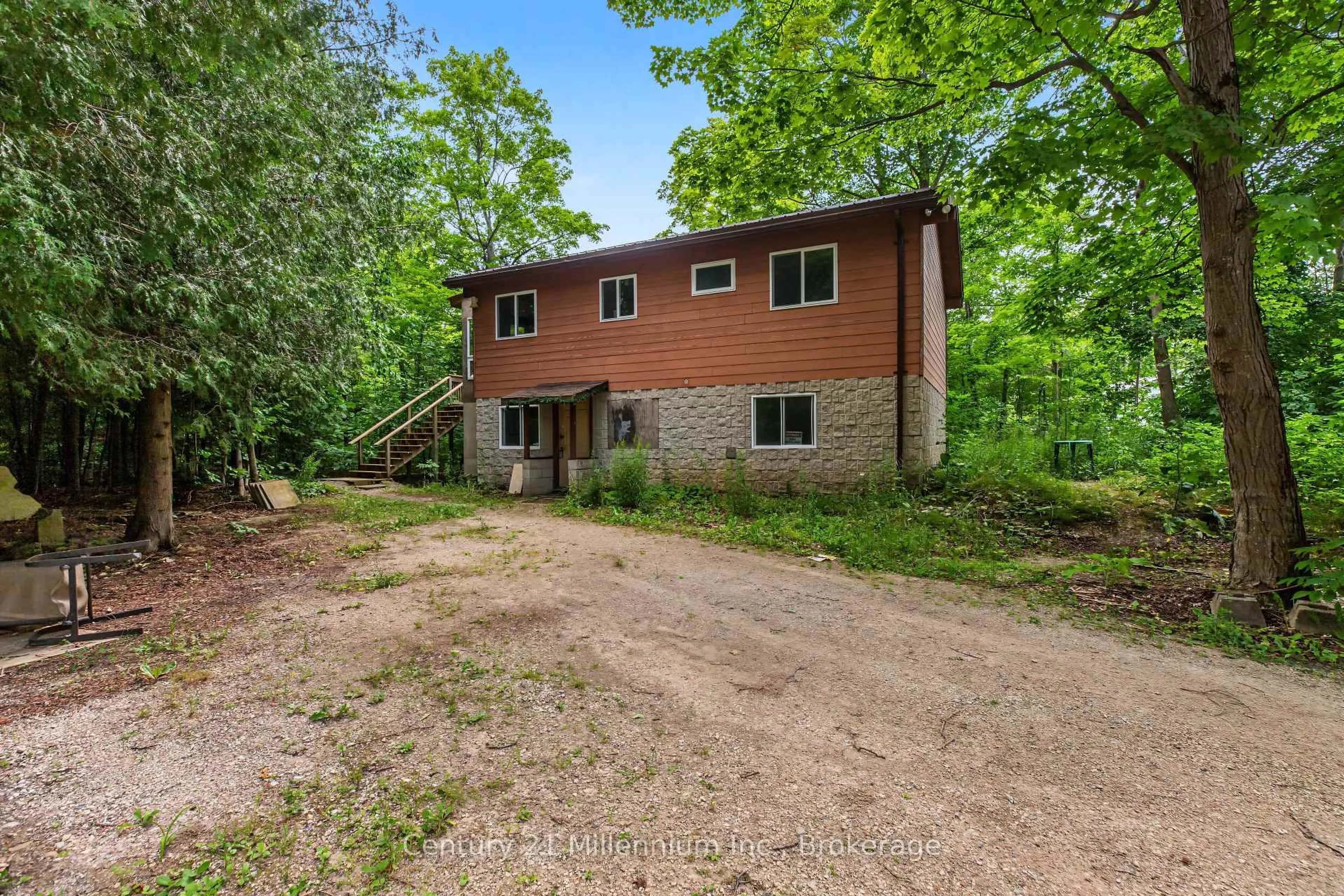 A pic from outside/outdoor area/front of a property/back of a property/a pic from drone, unknown for 29 Barnett's Dr, Northern Bruce Peninsula Ontario N0H 1Z0