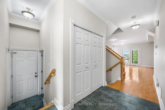 4310 Armitage Ave, Ottawa 5