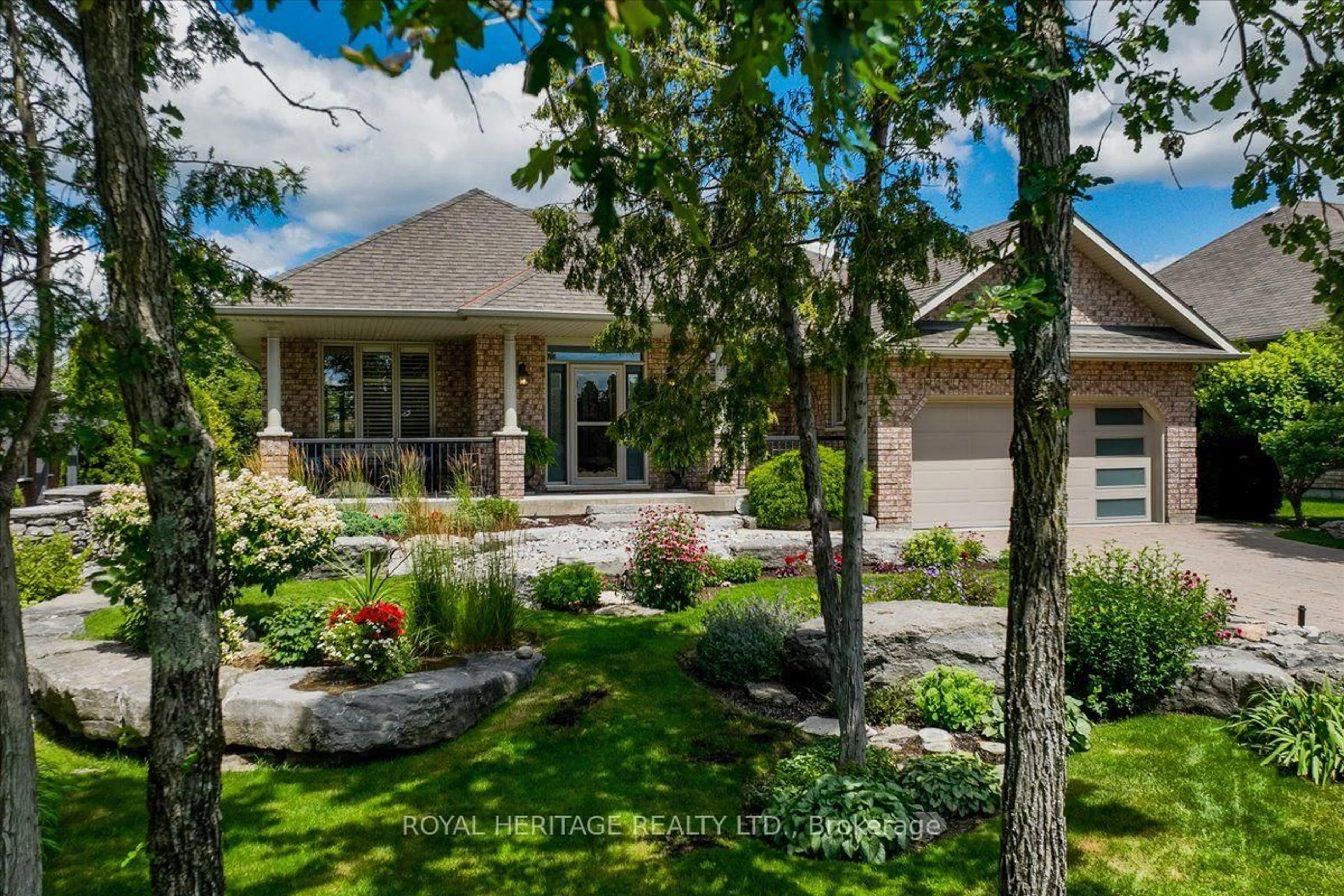 Home with brick exterior material, street for 85 South Harbour Dr, Kawartha Lakes Ontario K0M 1A0