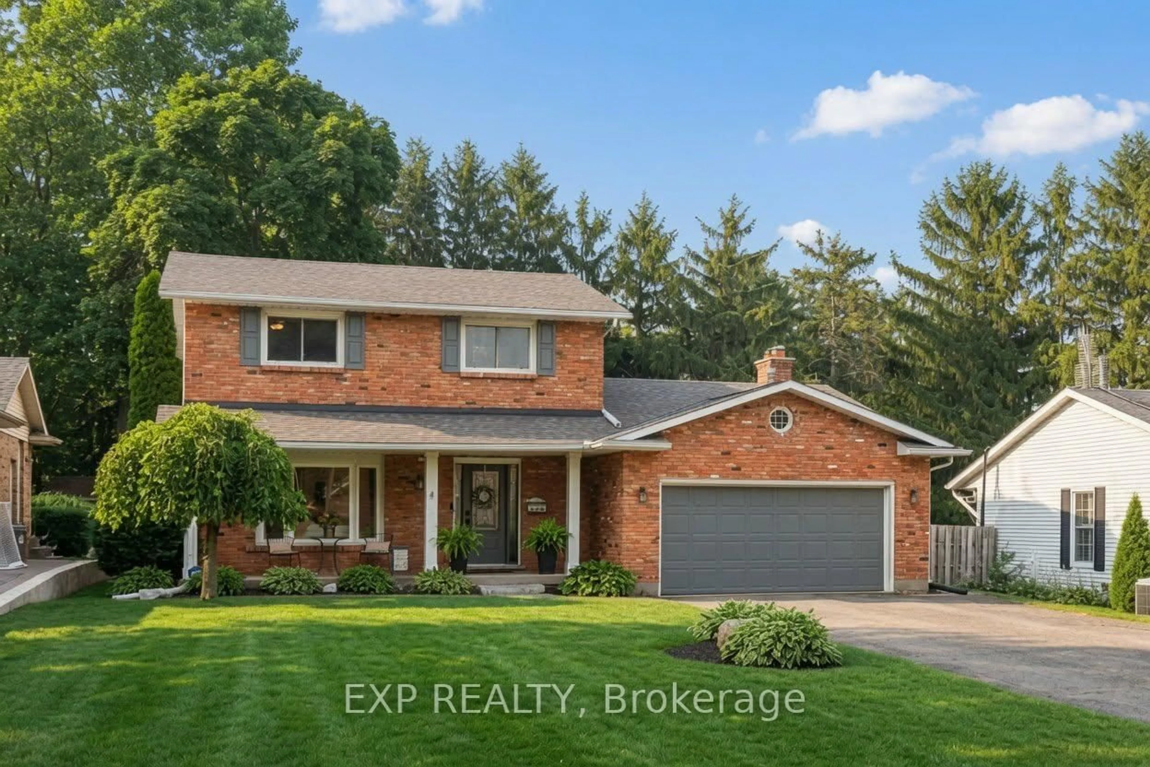 Home with brick exterior material, street for 55 Forest Hill Cres, Pelham Ontario L3E 0C4