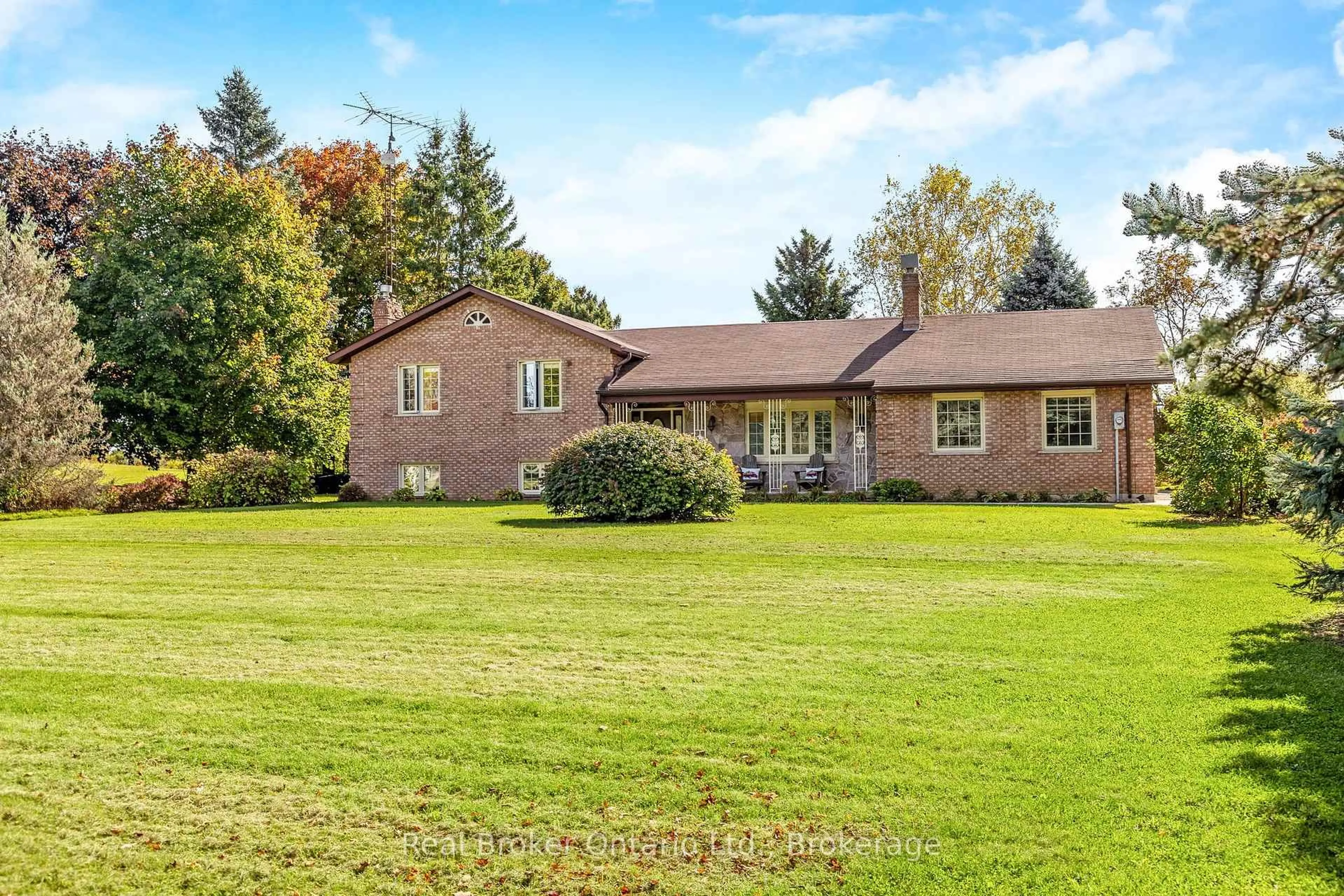 A pic from outside/outdoor area/front of a property/back of a property/a pic from drone, unknown for 8759 Wellington 124 Rd, Erin Ontario N1H 6H7