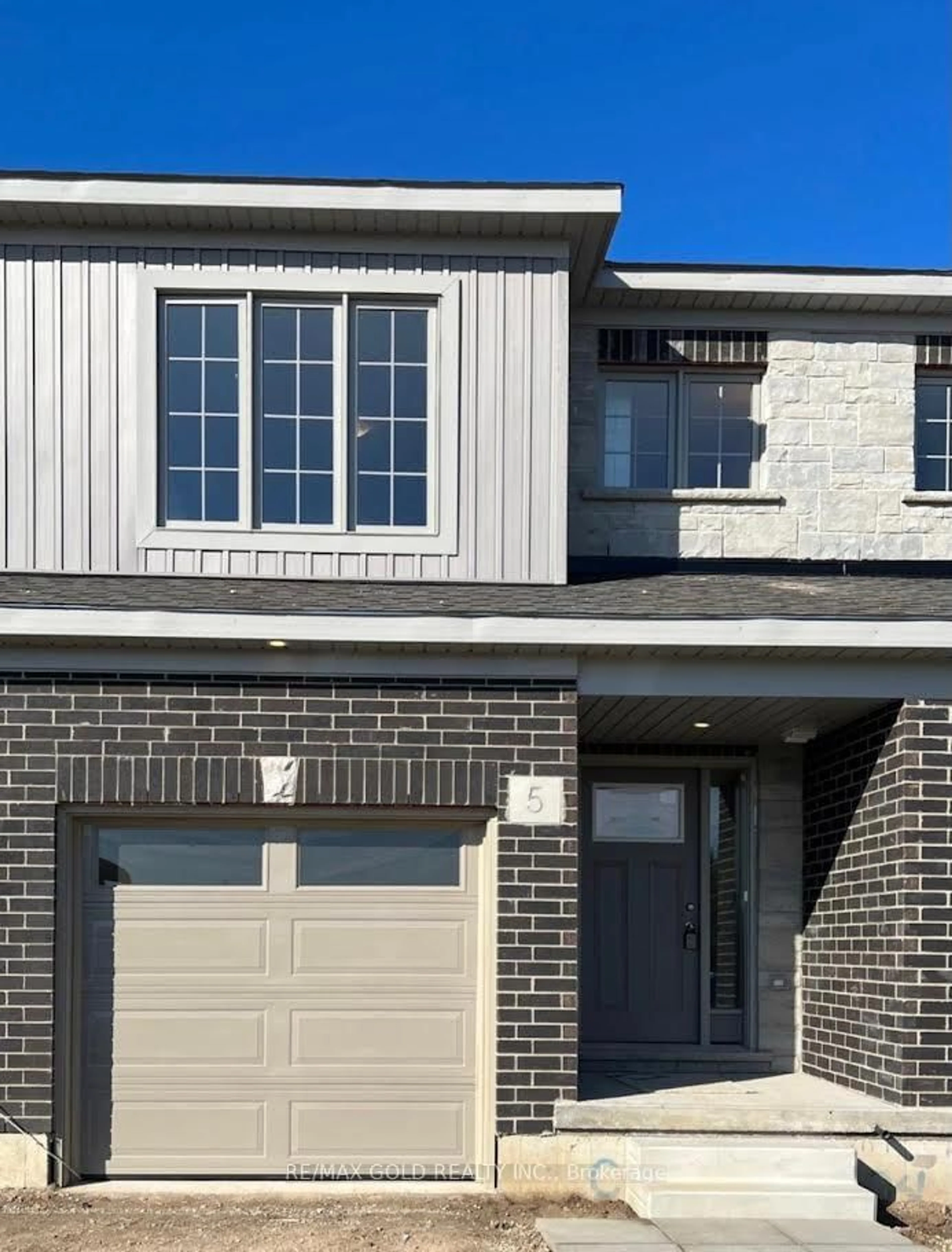 Home with brick exterior material, street for 5 West Mill St, North Dumfries Ontario N0B 1E0