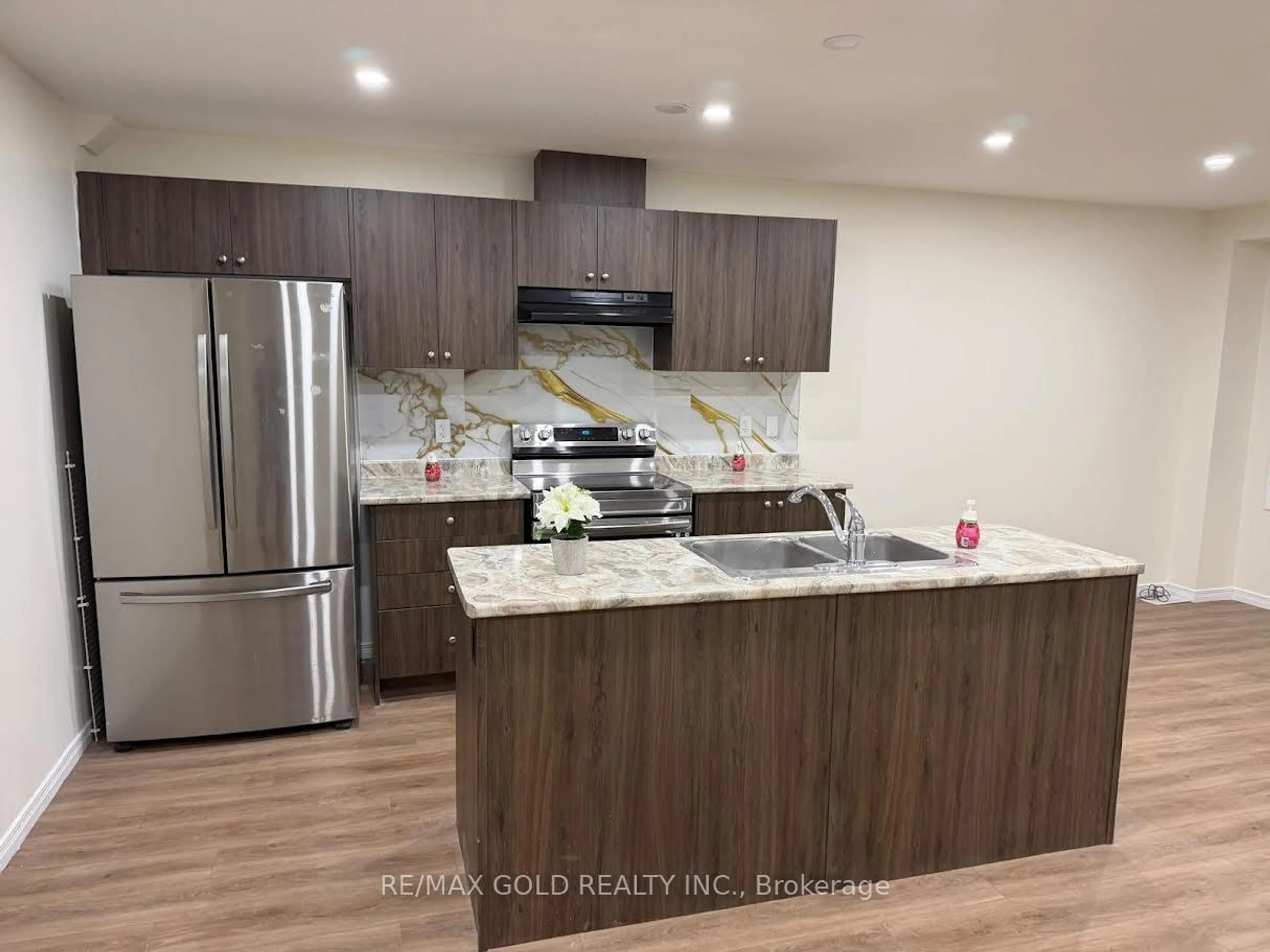 Open concept kitchen, unknown for 5 West Mill St, North Dumfries Ontario N0B 1E0