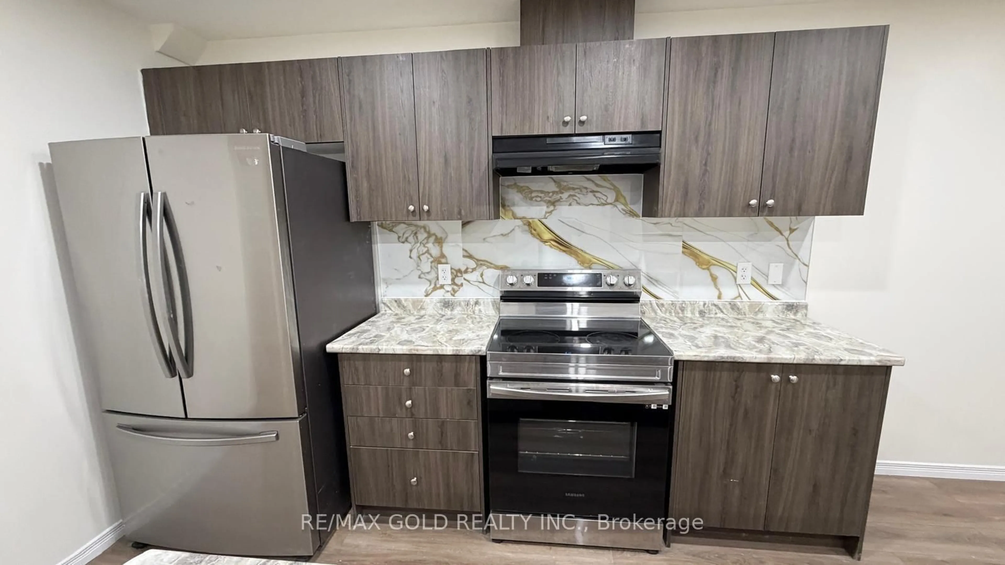 Standard kitchen, unknown for 5 West Mill St, North Dumfries Ontario N0B 1E0