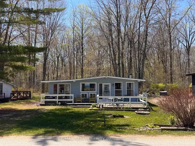 9924 LAKE Rd, Lambton Shores 2