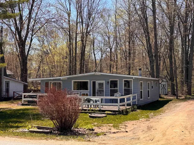 9924 LAKE Rd, Lambton Shores 4