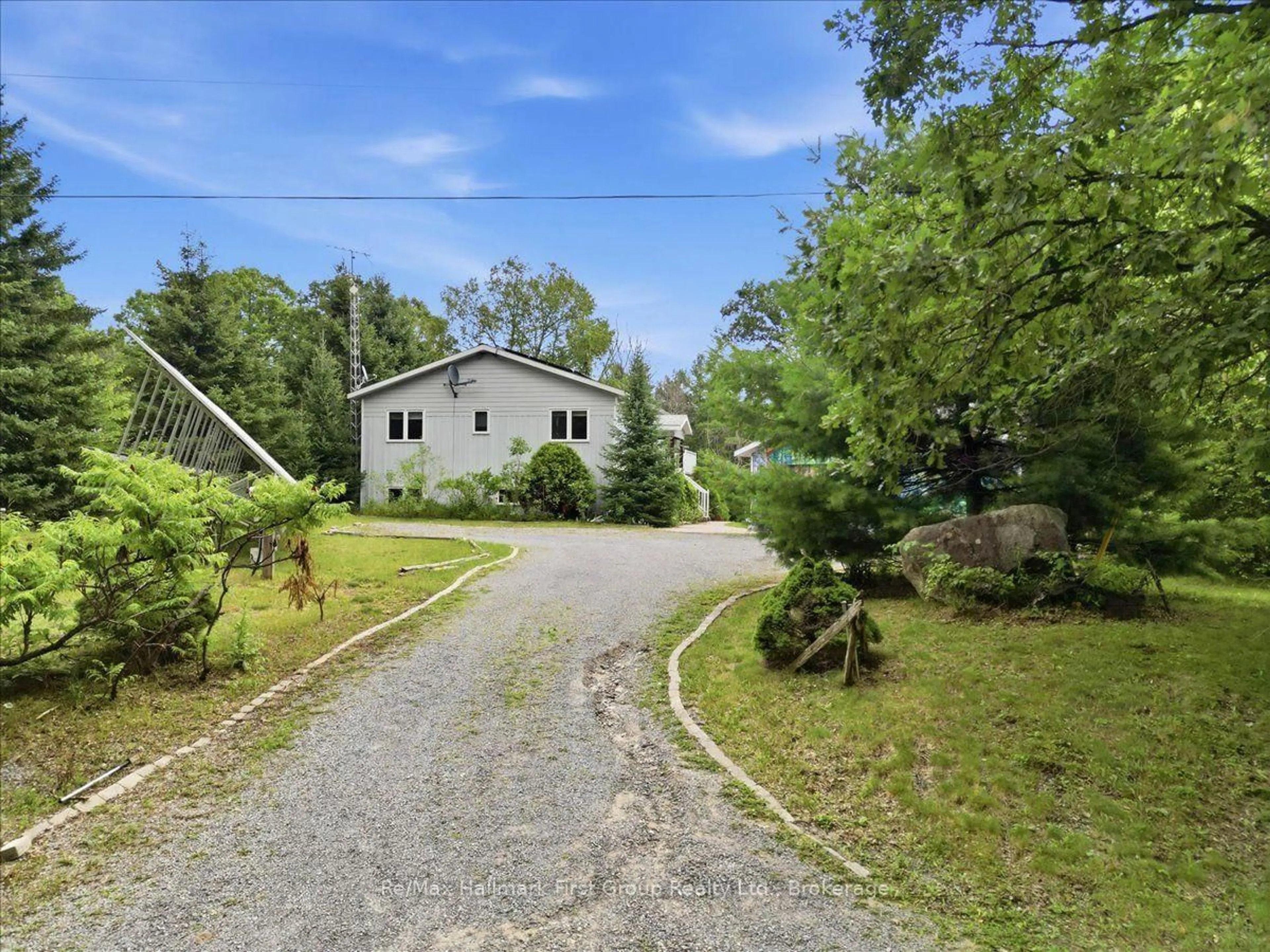 A pic from outside/outdoor area/front of a property/back of a property/a pic from drone, unknown for 32 Skootamatta Lane, Tweed Ontario K0K 3J0
