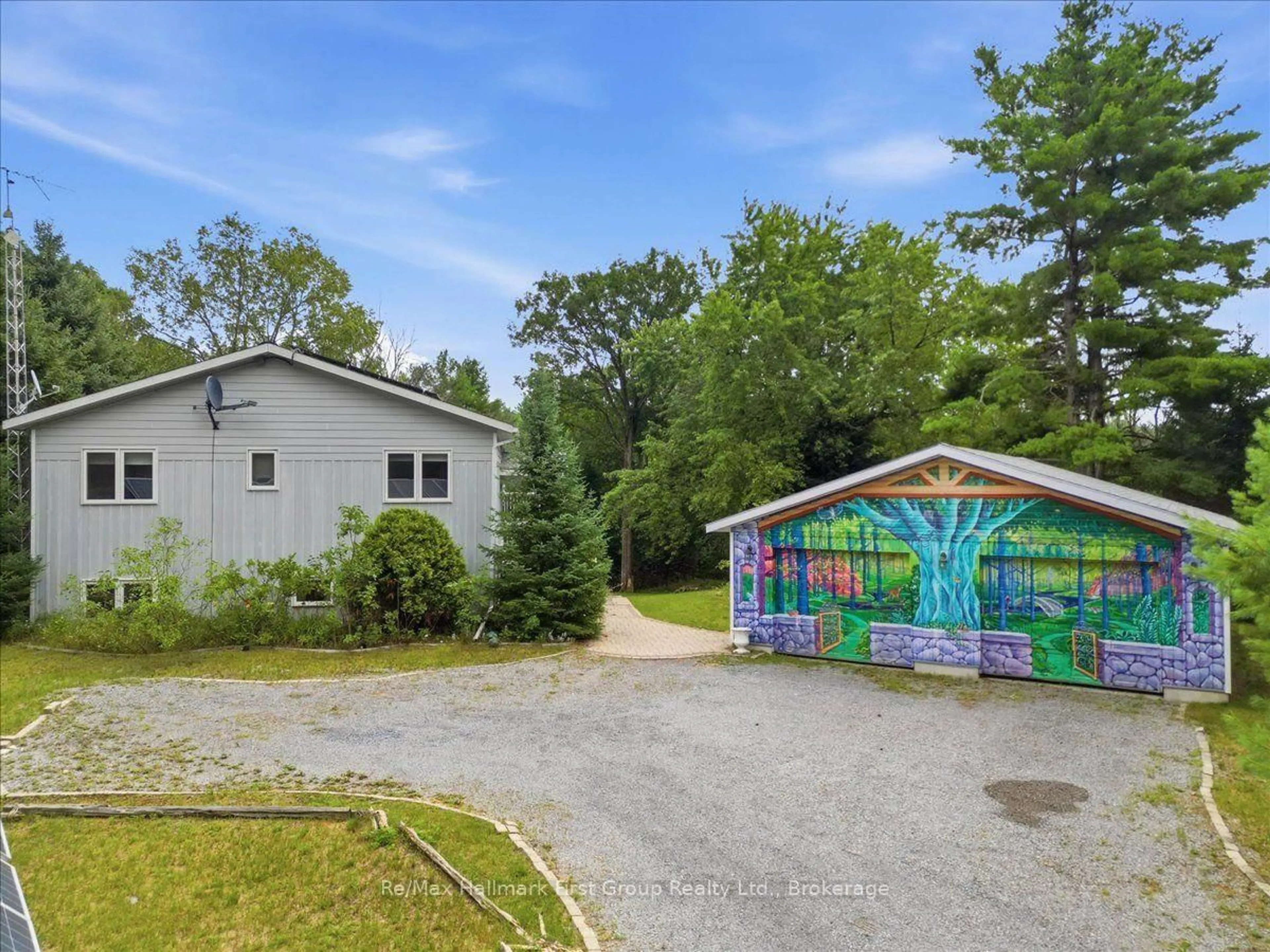 A pic from outside/outdoor area/front of a property/back of a property/a pic from drone, unknown for 32 Skootamatta Lane, Tweed Ontario K0K 3J0