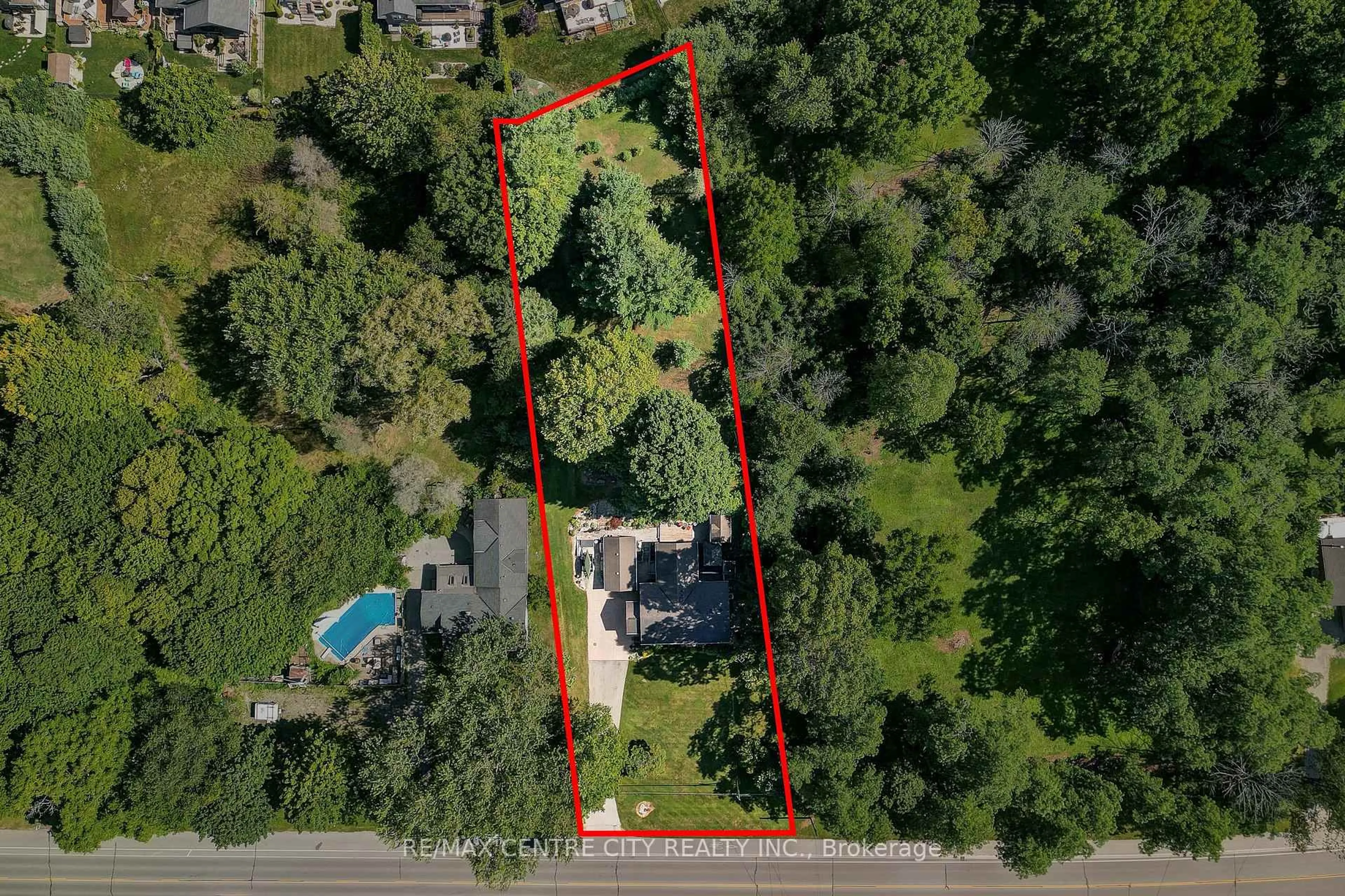A pic from outside/outdoor area/front of a property/back of a property/a pic from drone, street for 4766 SUNSET Rd, Central Elgin Ontario N5L 1J1