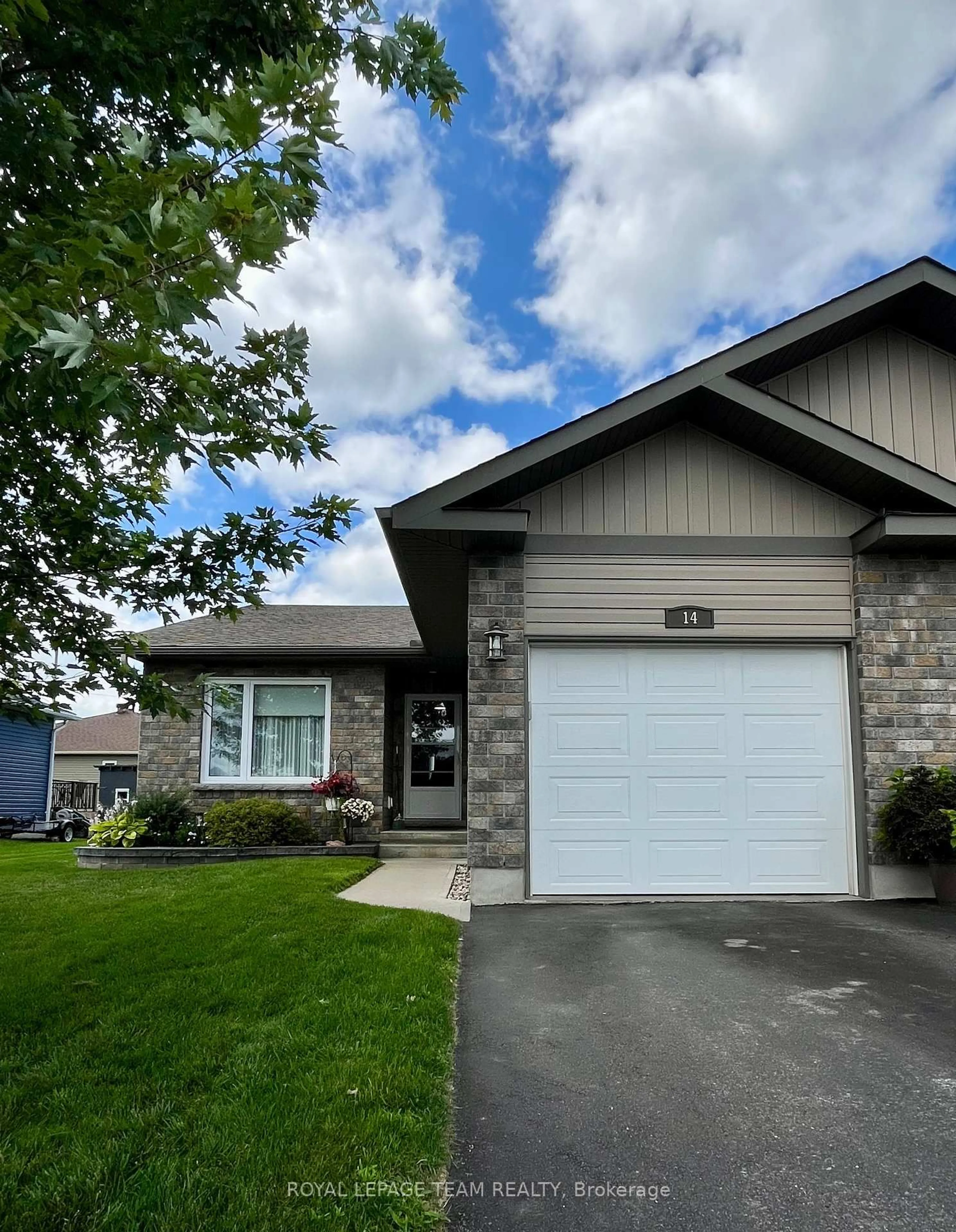 Home with vinyl exterior material, street for 14 Otteridge Ave, Renfrew Ontario K7V 0A1