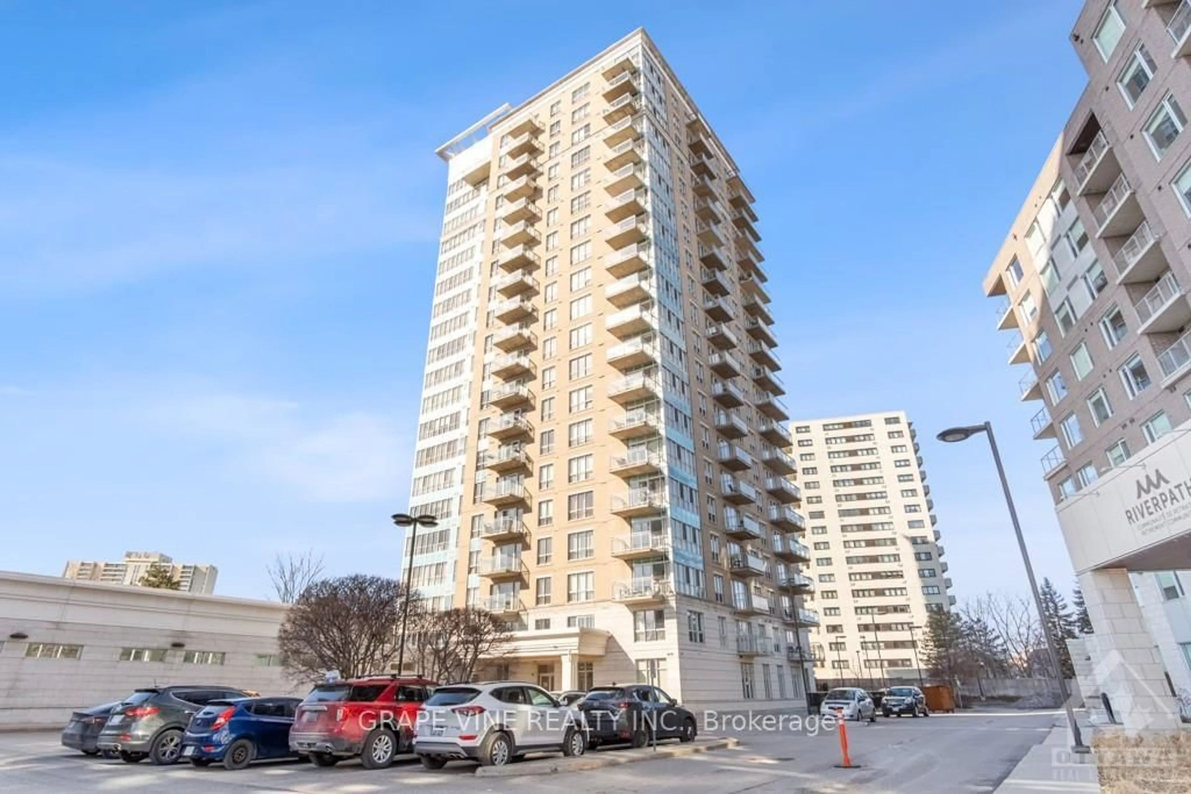 Unknown for 70 LANDRY St #207, Ottawa Ontario K1L 0A8