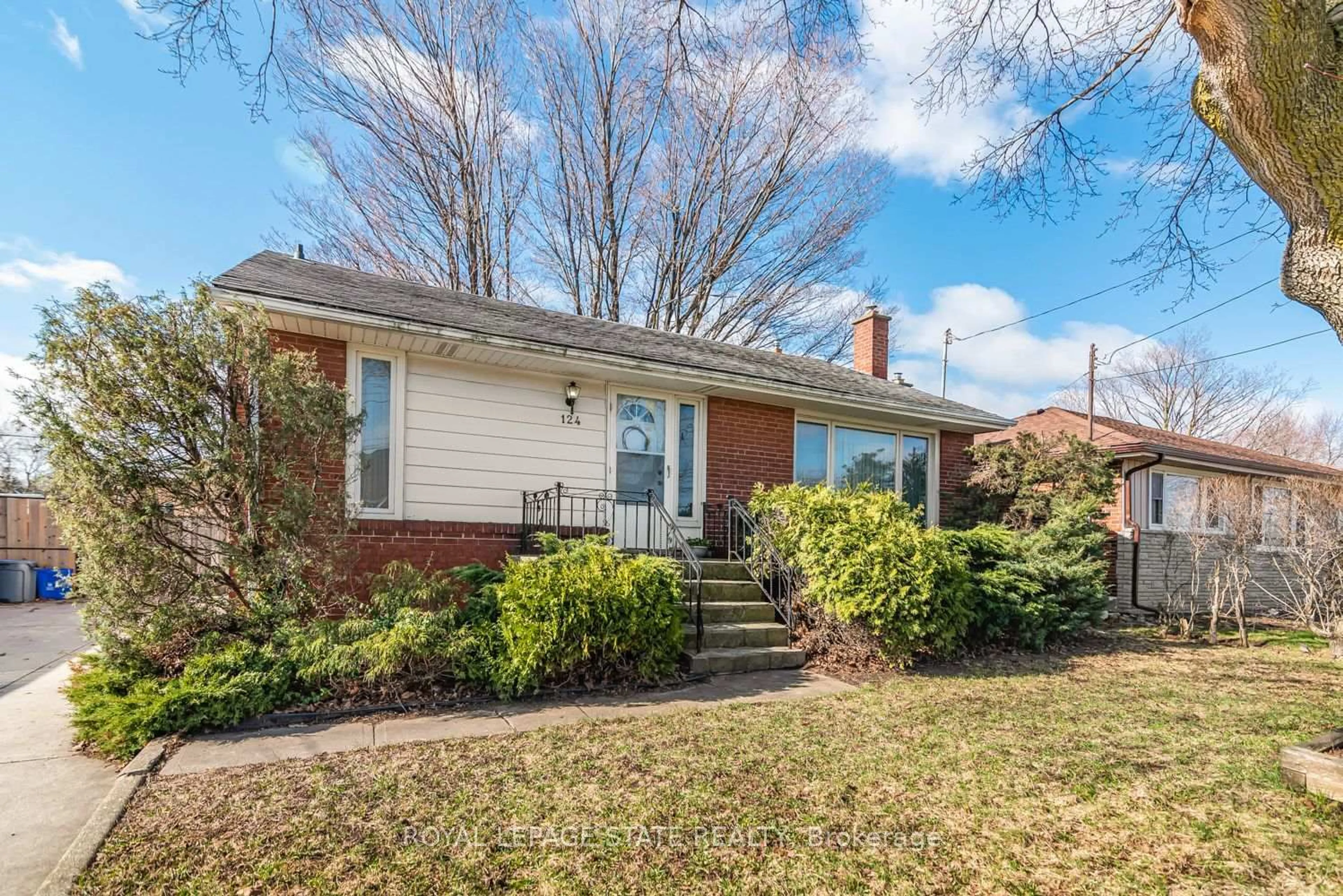 Home with brick exterior material, street for 124 Broker Dr, Hamilton Ontario L8T 2B8
