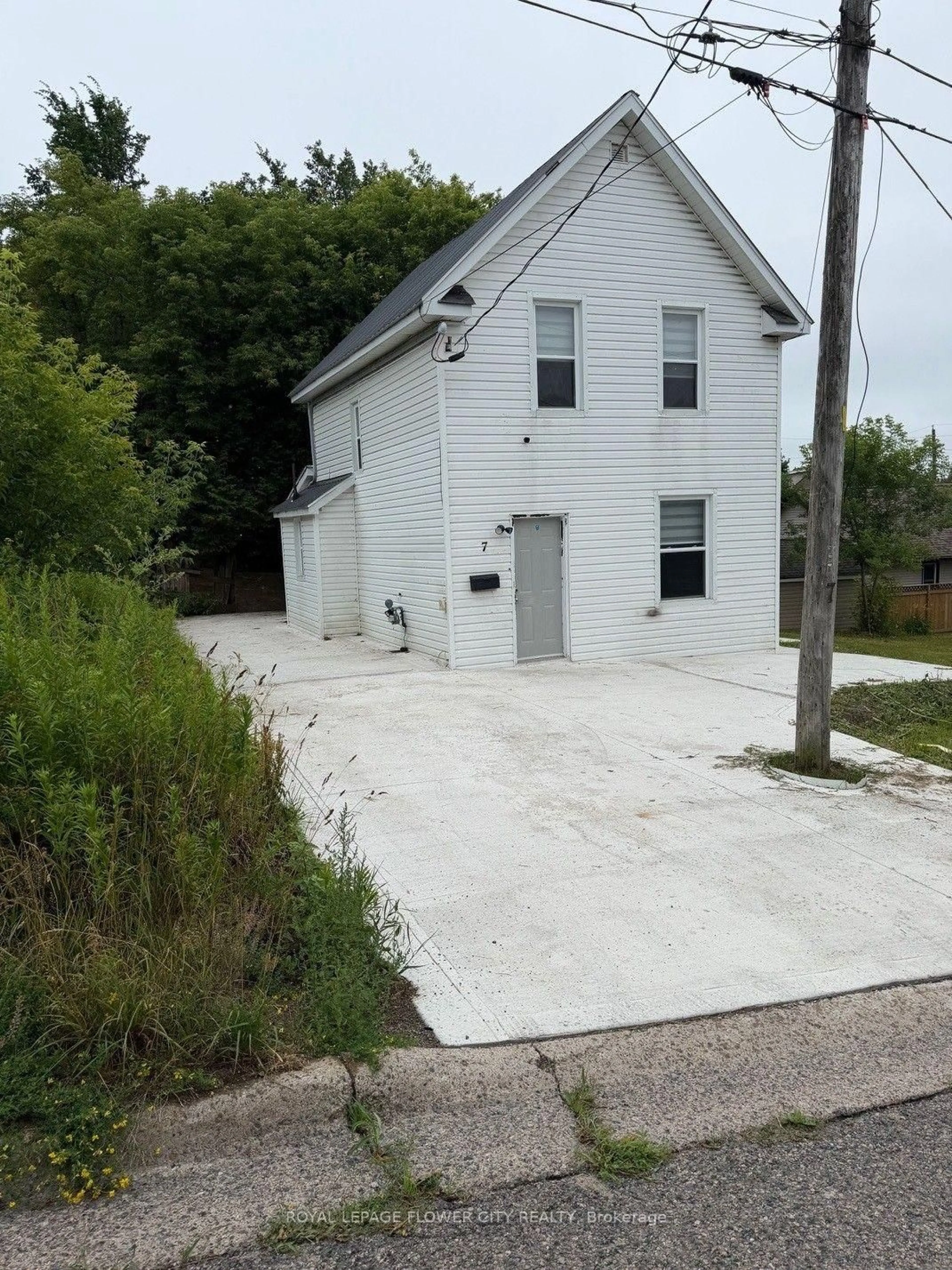Unknown for 7 Hearst St, Sault Ste Marie Ontario P6B 1J6