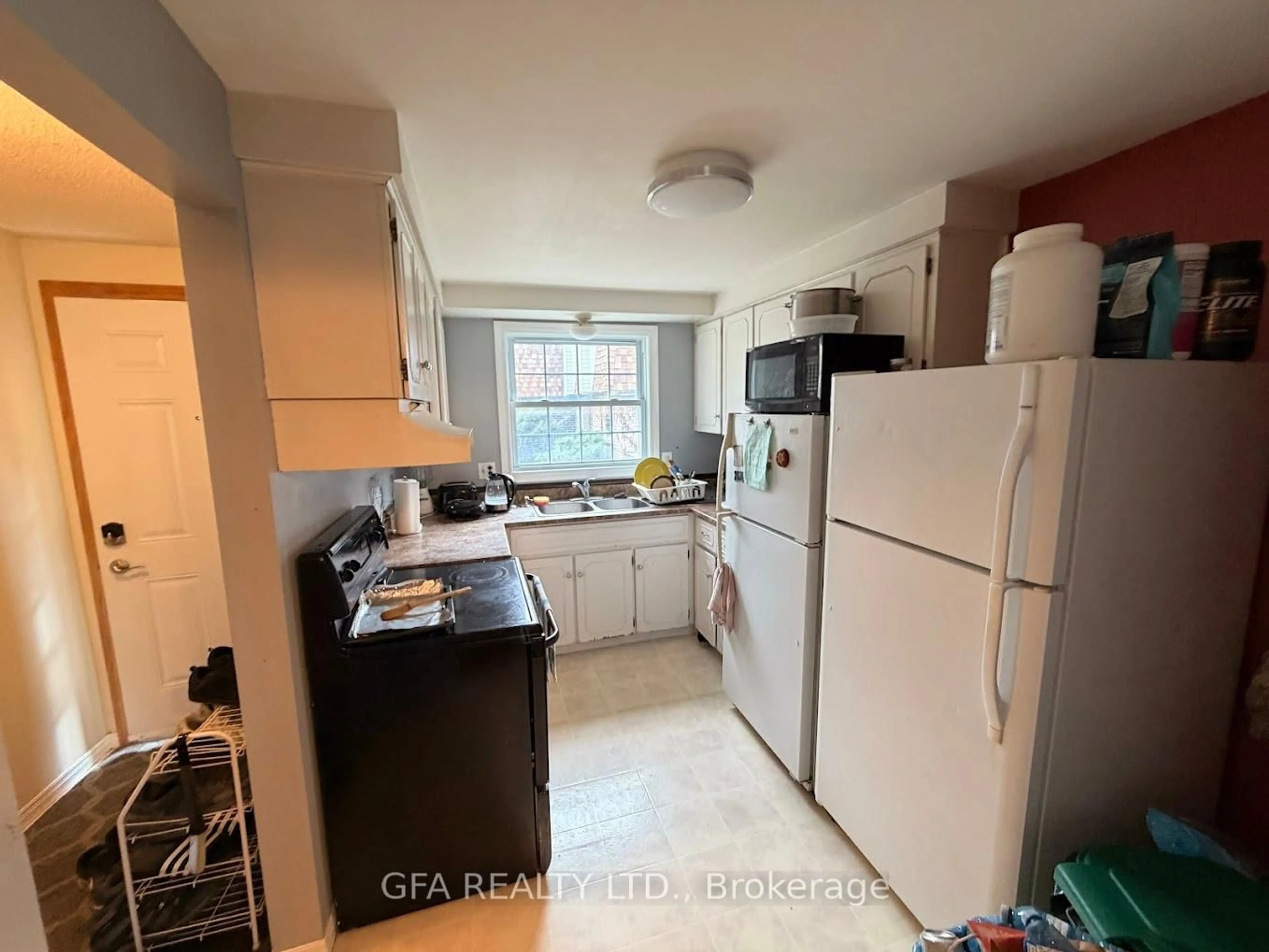 Standard kitchen, unknown for 383 EDINBURGH Rd #38, Guelph Ontario N1G 2K7