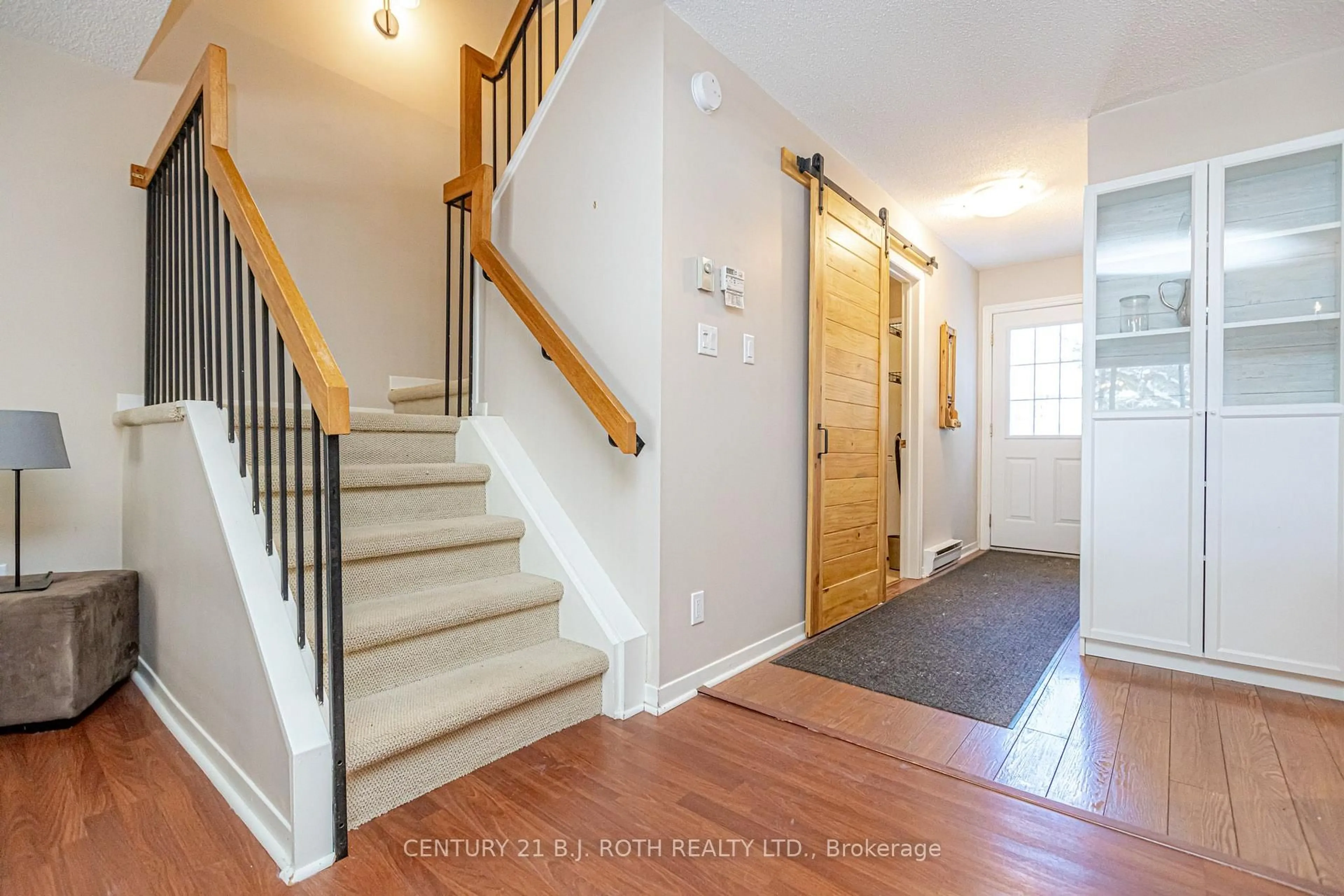 Indoor entryway for 127 Alfred St #90, Blue Mountains Ontario N0H 2P0