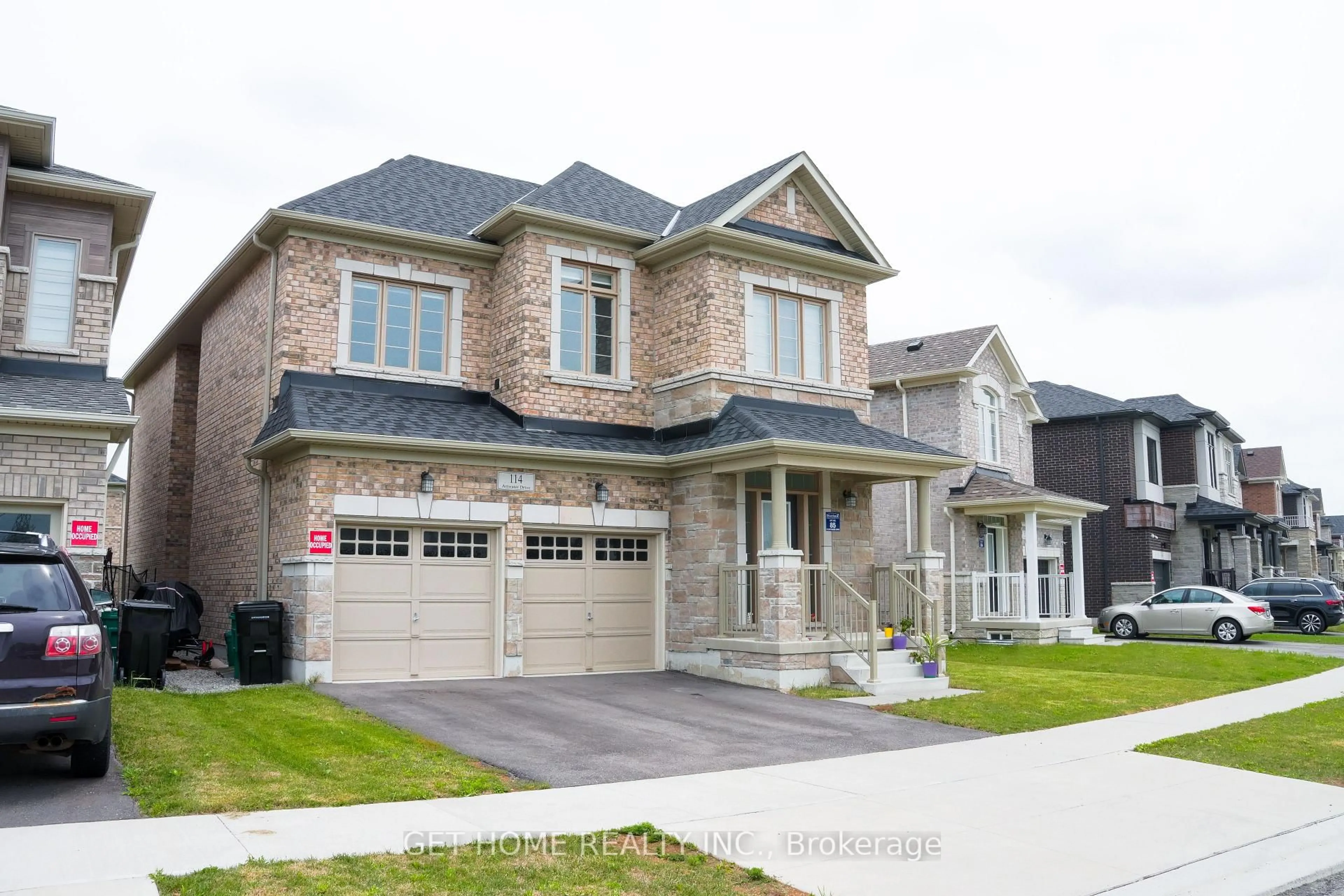 Home with brick exterior material, street for 114 Attwater Dr, Cambridge Ontario N1T 0G6