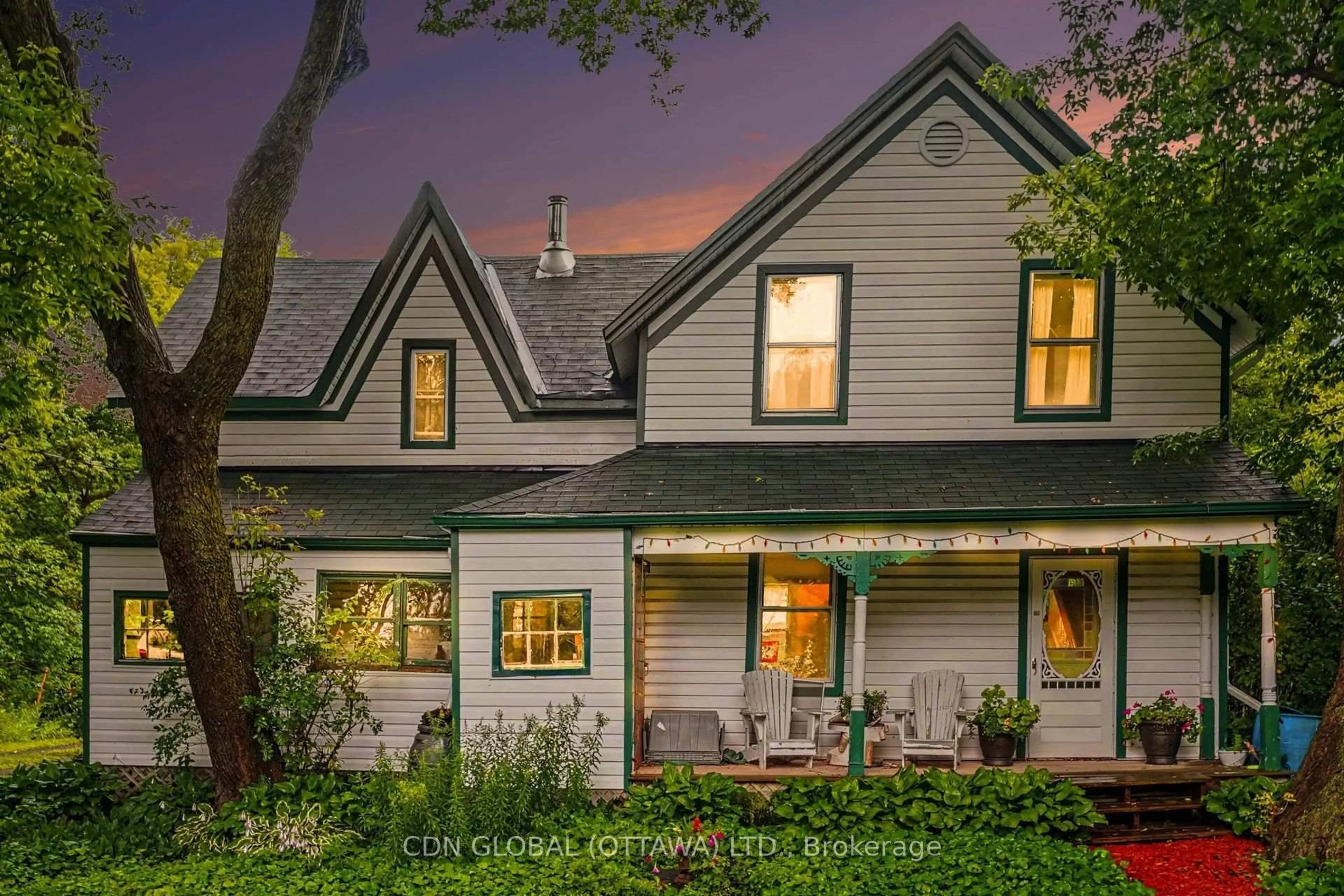 Home with vinyl exterior material, street for 1495 York's Corners Rd, Ottawa Ontario K0A 1V0