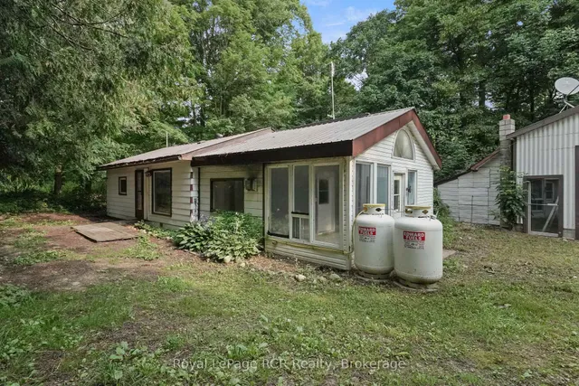 984 14 Concession, Brockton 5