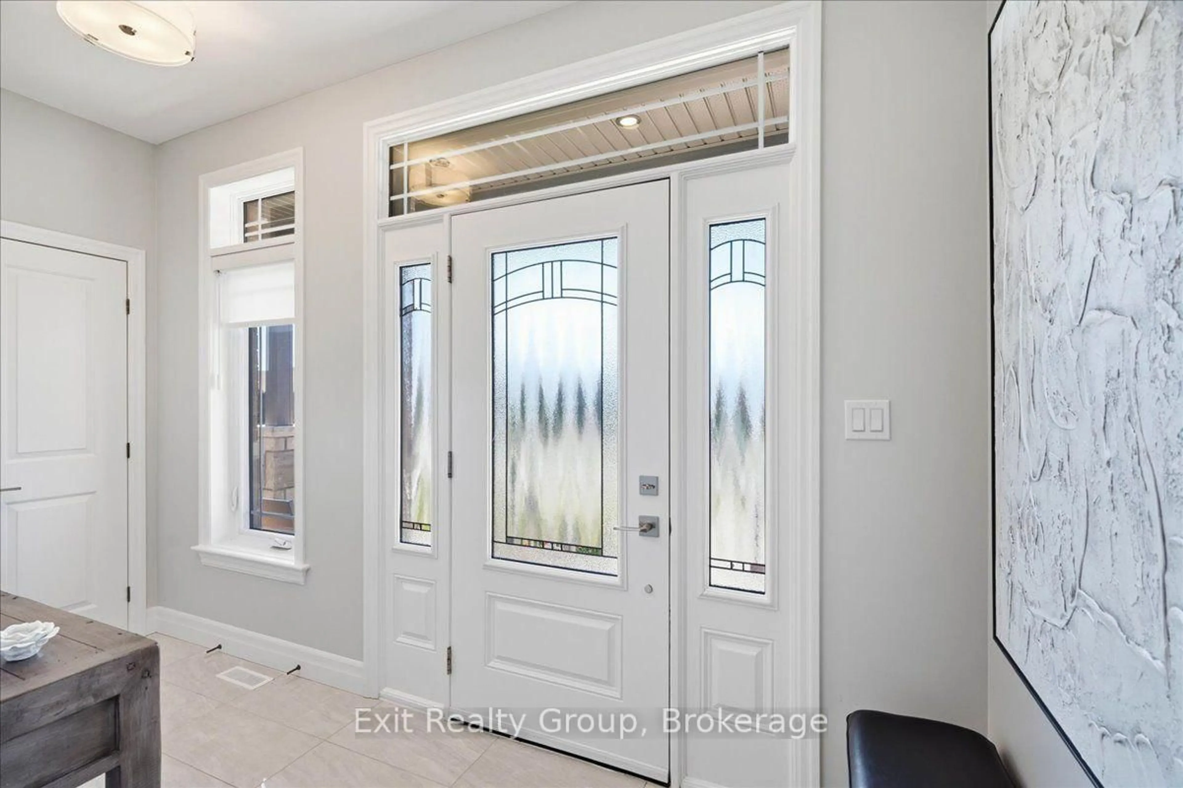 Indoor entryway for 32 Wims Way, Belleville Ontario K8N 0H8
