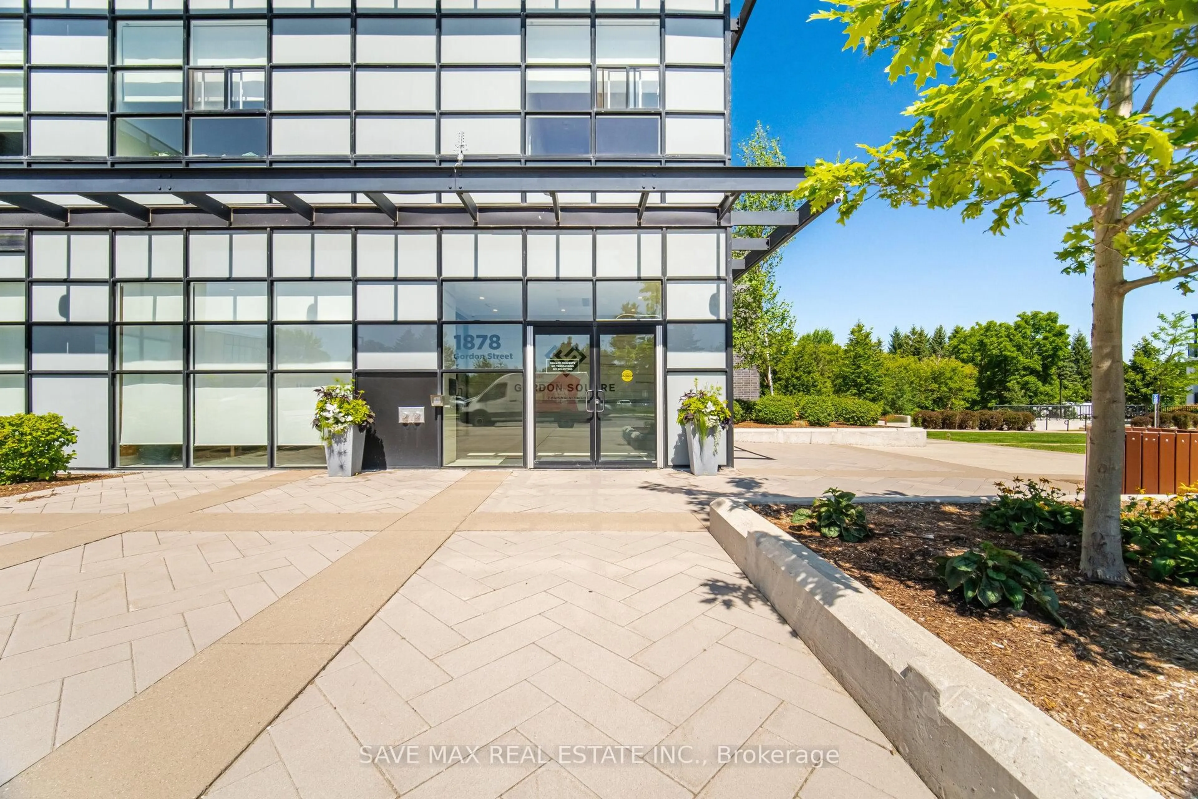 Indoor foyer for 1878 Gordon St #103, Guelph Ontario N1L 0P4