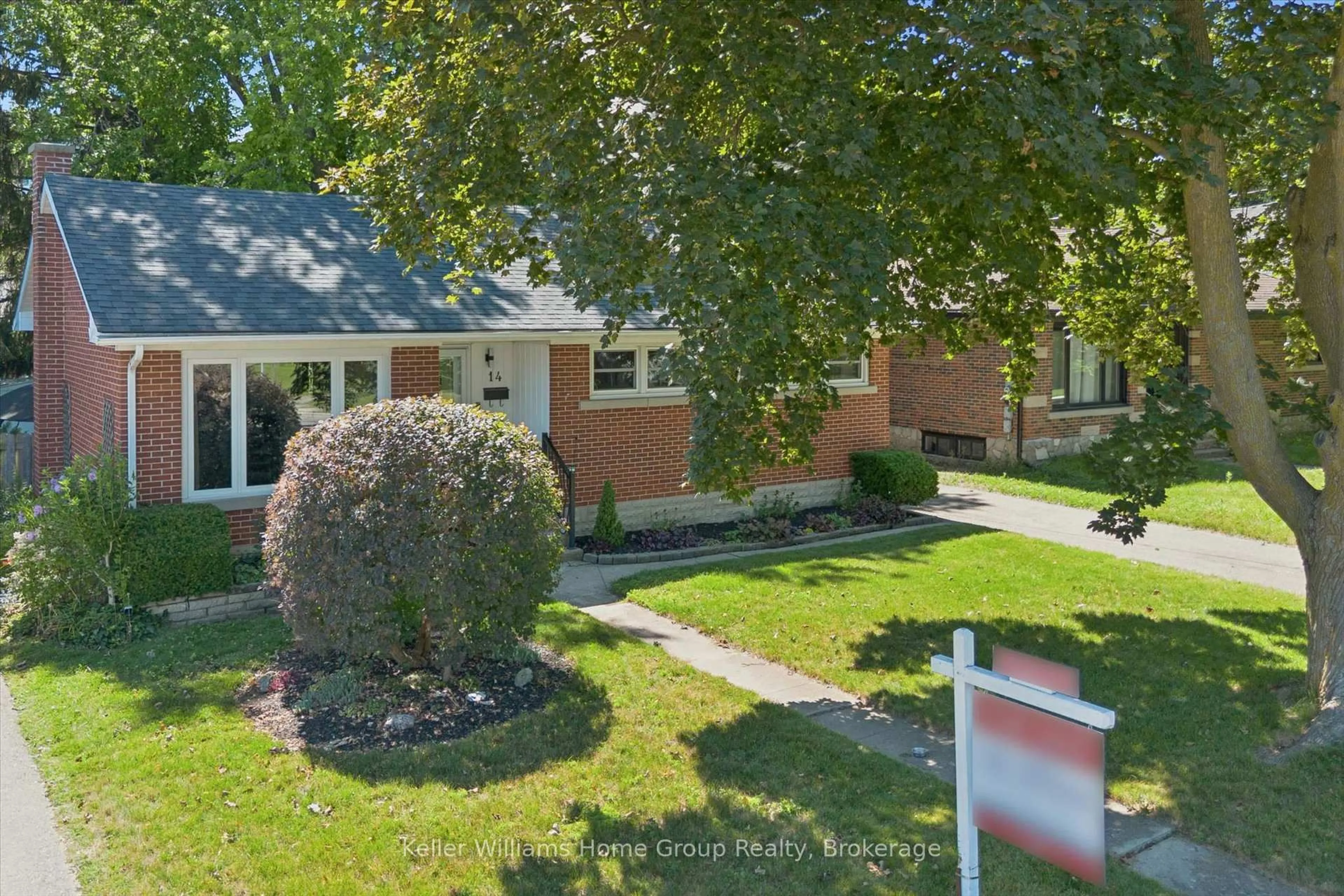 A pic from outside/outdoor area/front of a property/back of a property/a pic from drone, street for 14 Skov Cres, Guelph Ontario N1E 4B7