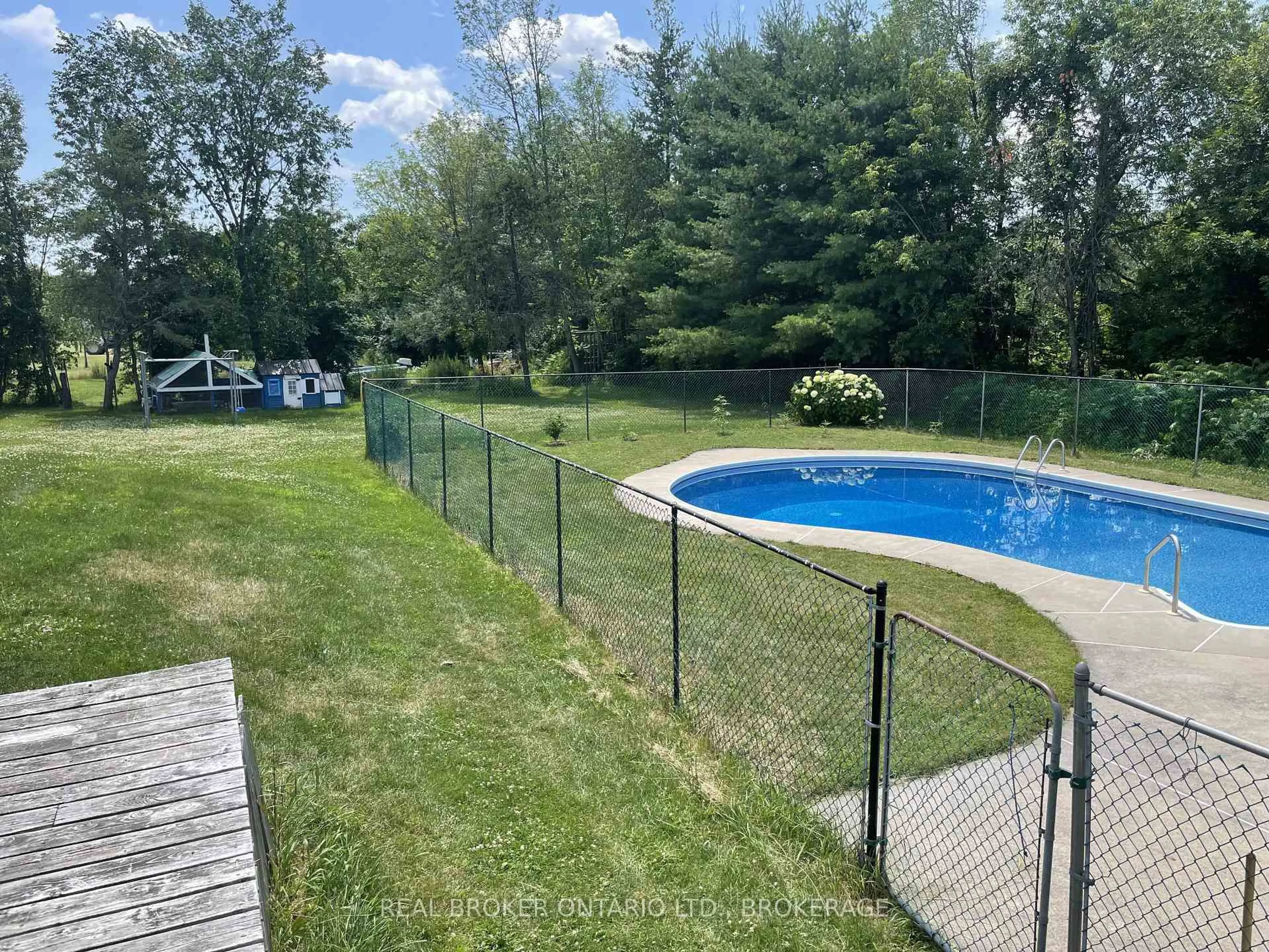 Pool for 1013 River Rd, Harrowsmith Ontario K0H 1V0