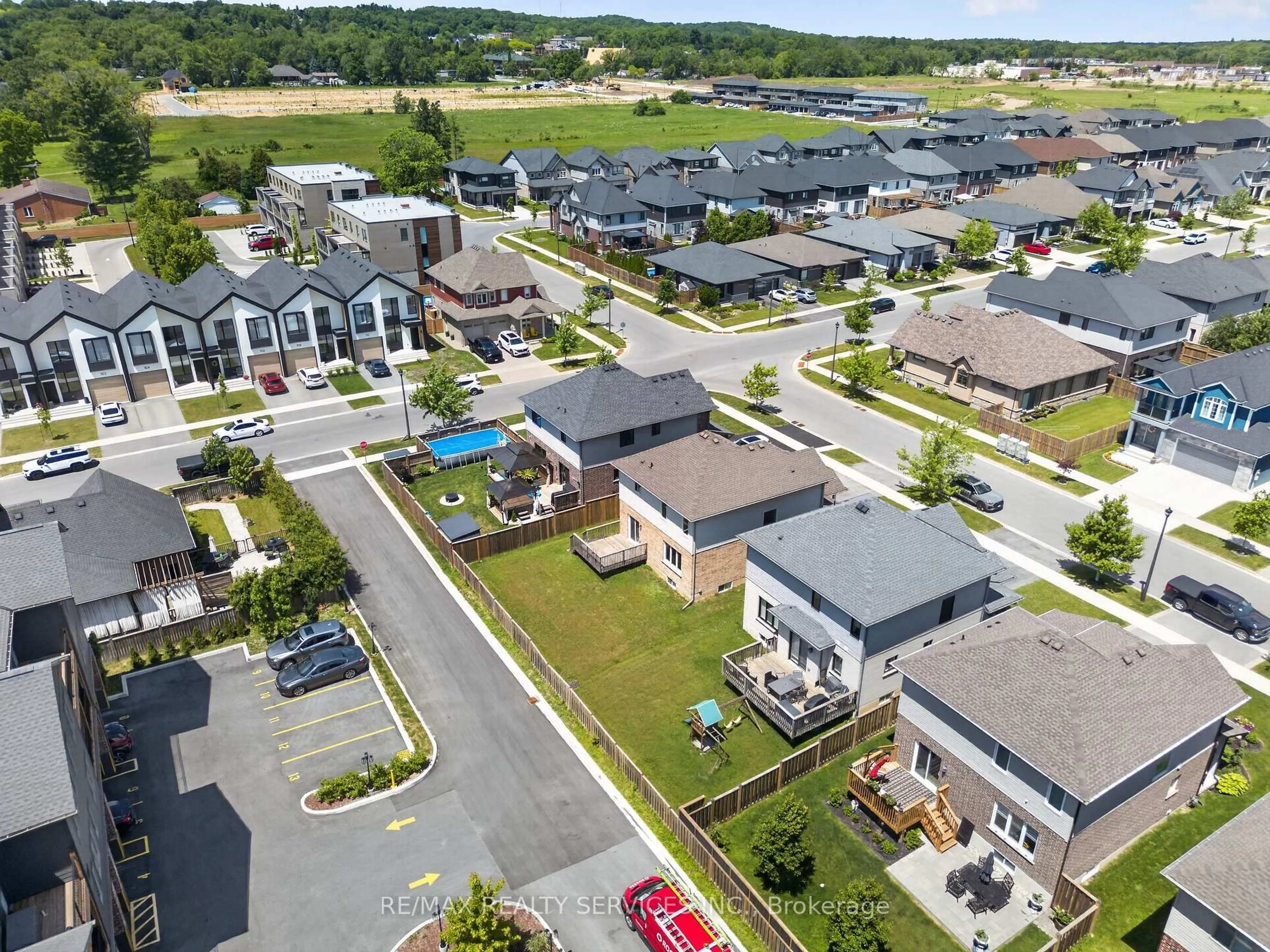 A pic from outside/outdoor area/front of a property/back of a property/a pic from drone, street for 4 Bergenstein Cres, Pelham Ontario L3E 0G7