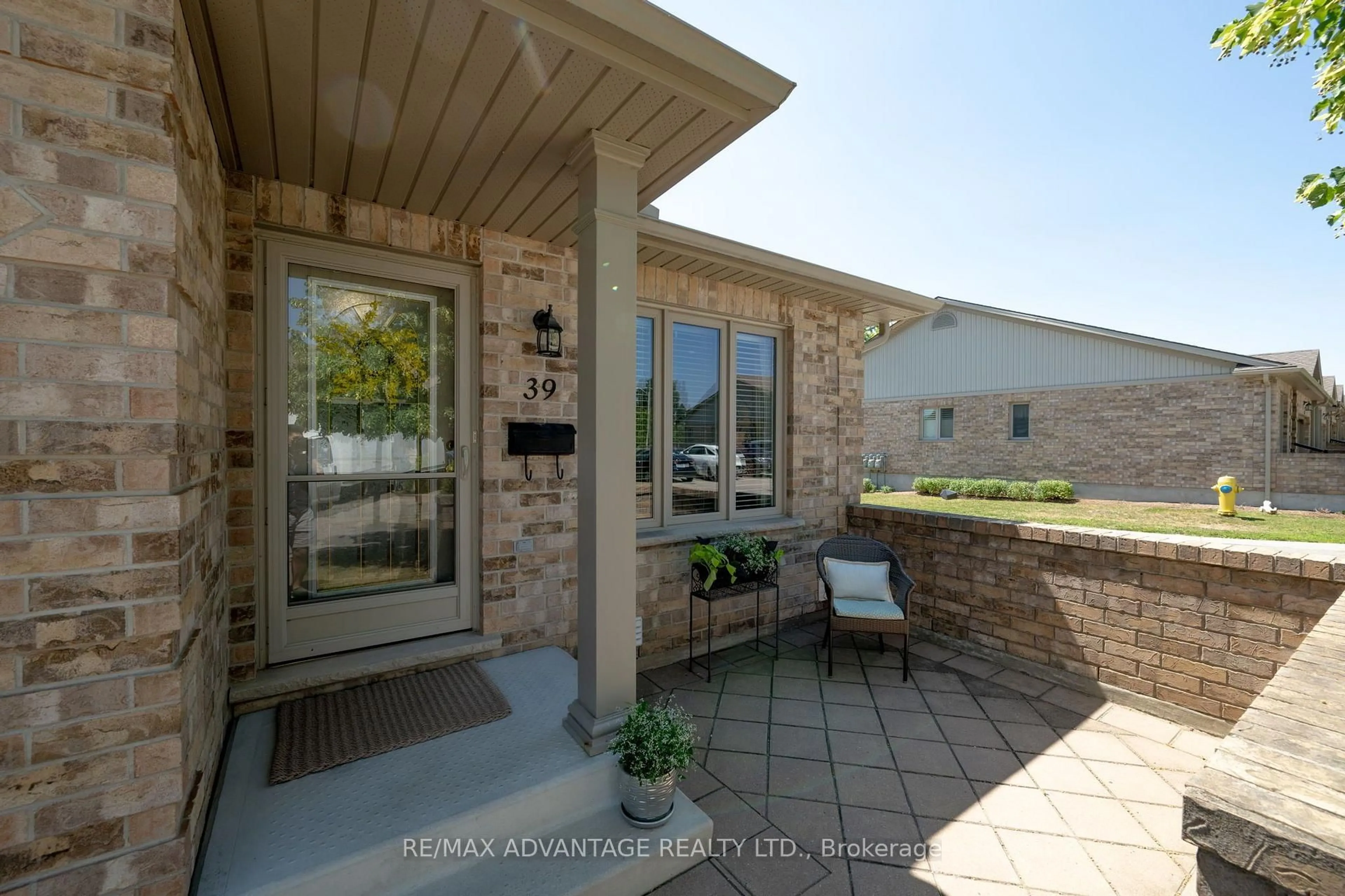 Home with brick exterior material, unknown for 620 Thistlewood Dr #39, London North Ontario N5X 0A9