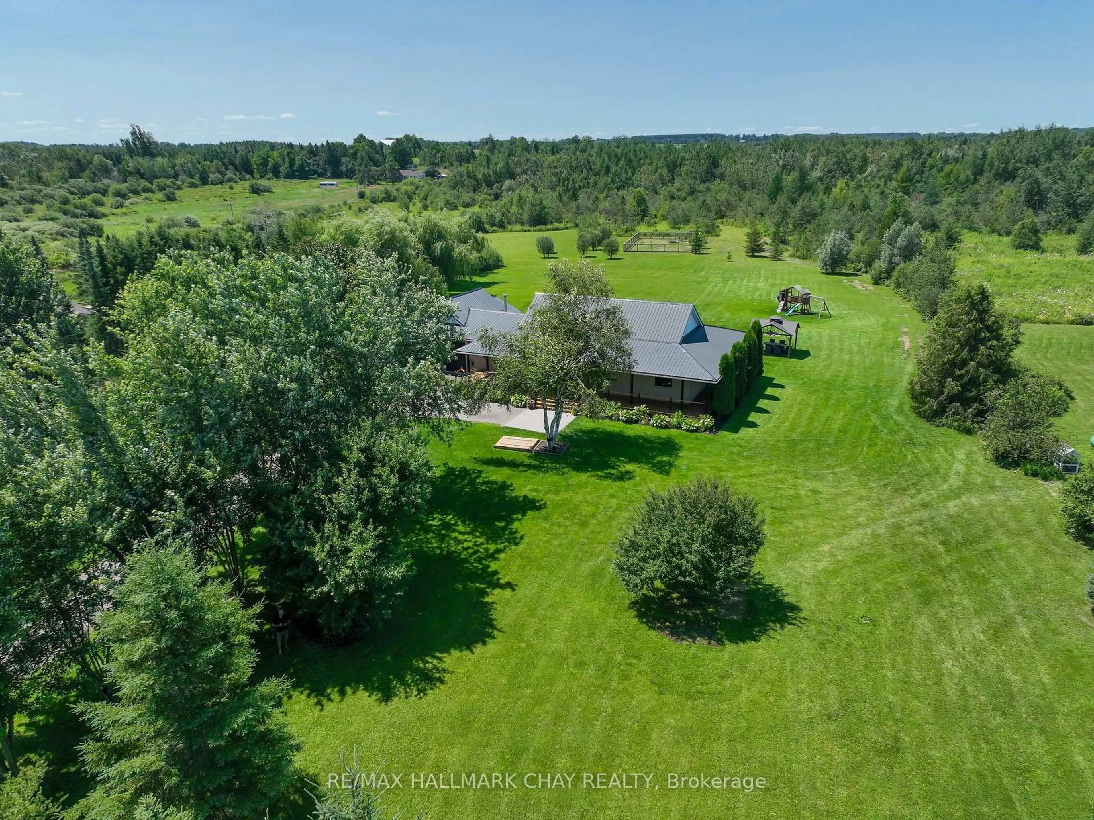 A pic from outside/outdoor area/front of a property/back of a property/a pic from drone, water/lake/river/ocean view for 555142 Mono-Amaranth Town Line, Amaranth Ontario L9W 0T3