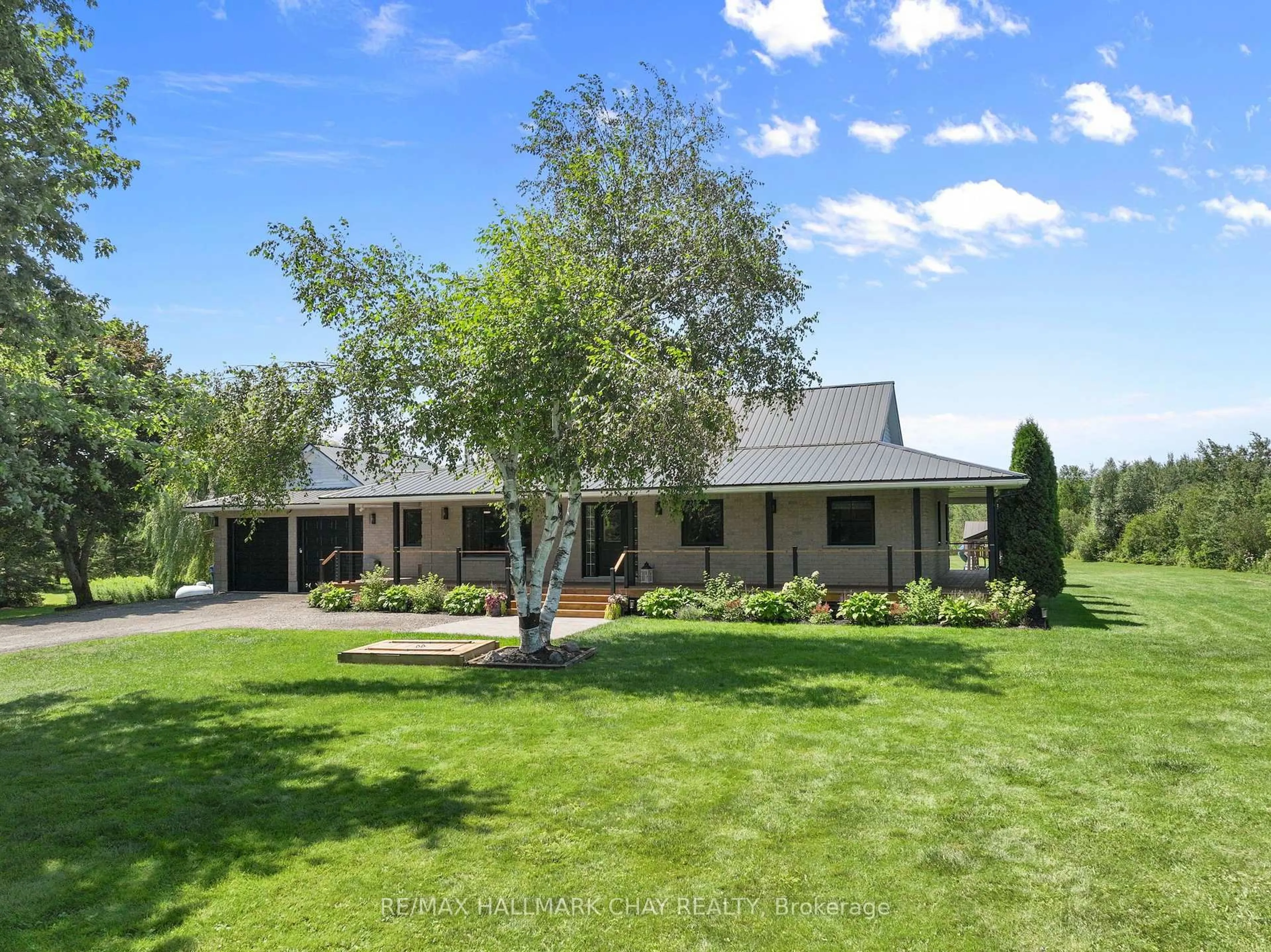A pic from outside/outdoor area/front of a property/back of a property/a pic from drone, street for 555142 Mono-Amaranth Town Line, Amaranth Ontario L9W 0T3