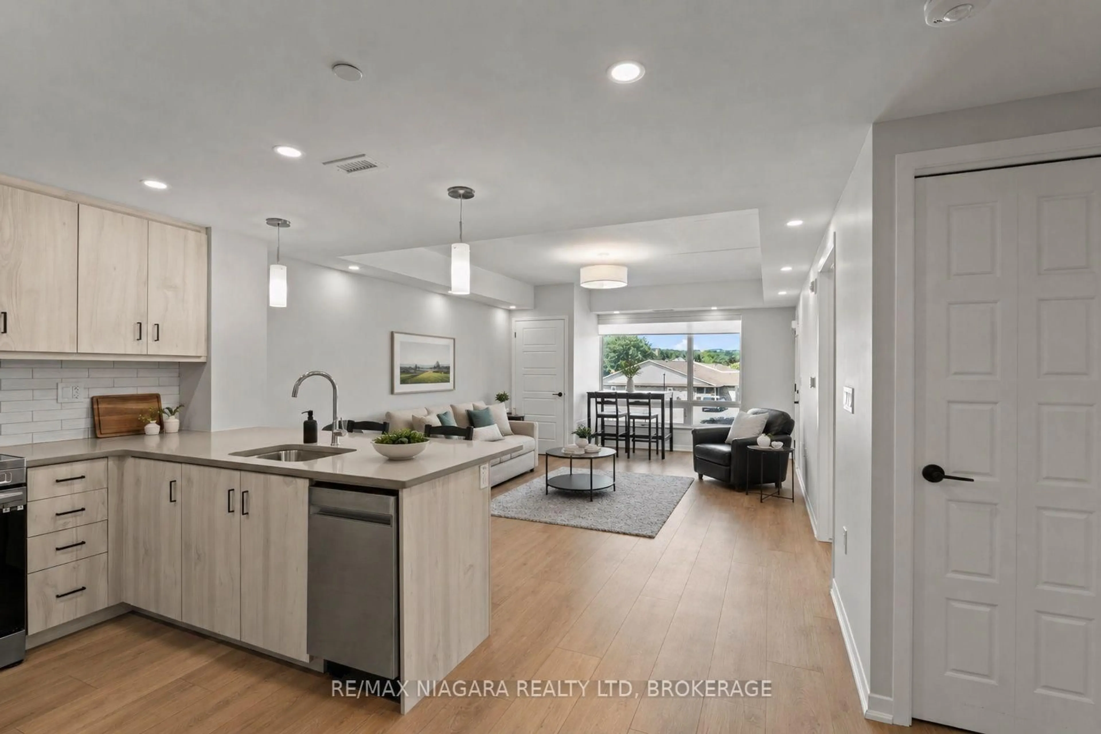 Open concept kitchen, unknown for 3998 Victoria Ave #206, Lincoln Ontario L0R 2C0