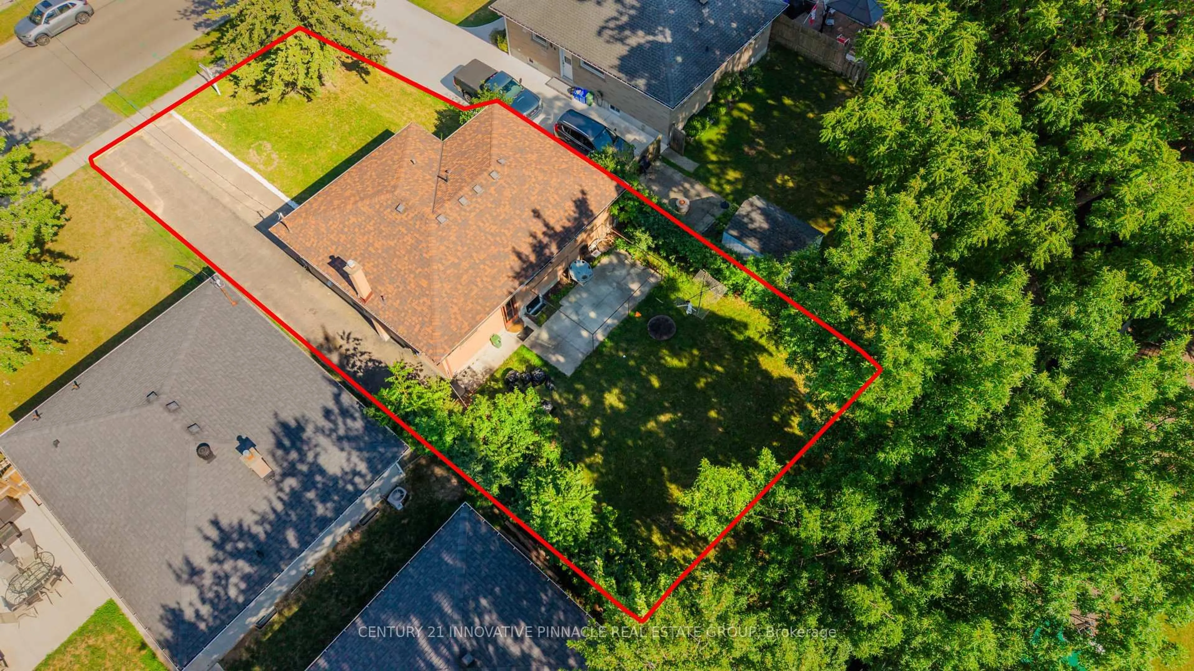 A pic from outside/outdoor area/front of a property/back of a property/a pic from drone, street for 163 Atkinson Blvd, London East Ontario N5W 4Z3