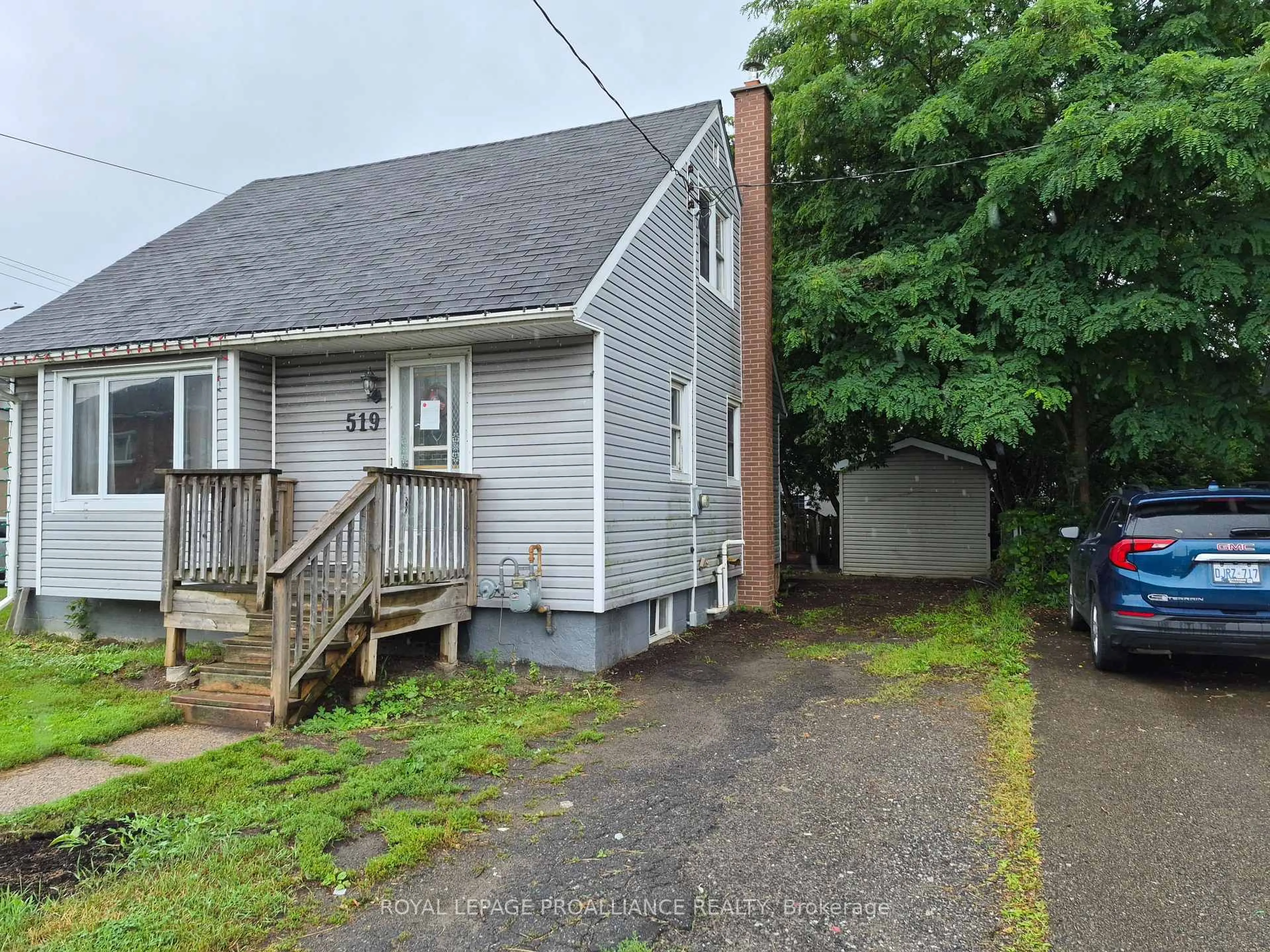 A pic from outside/outdoor area/front of a property/back of a property/a pic from drone, street for 519 Edward St, Prescott Ontario K0E 1T0
