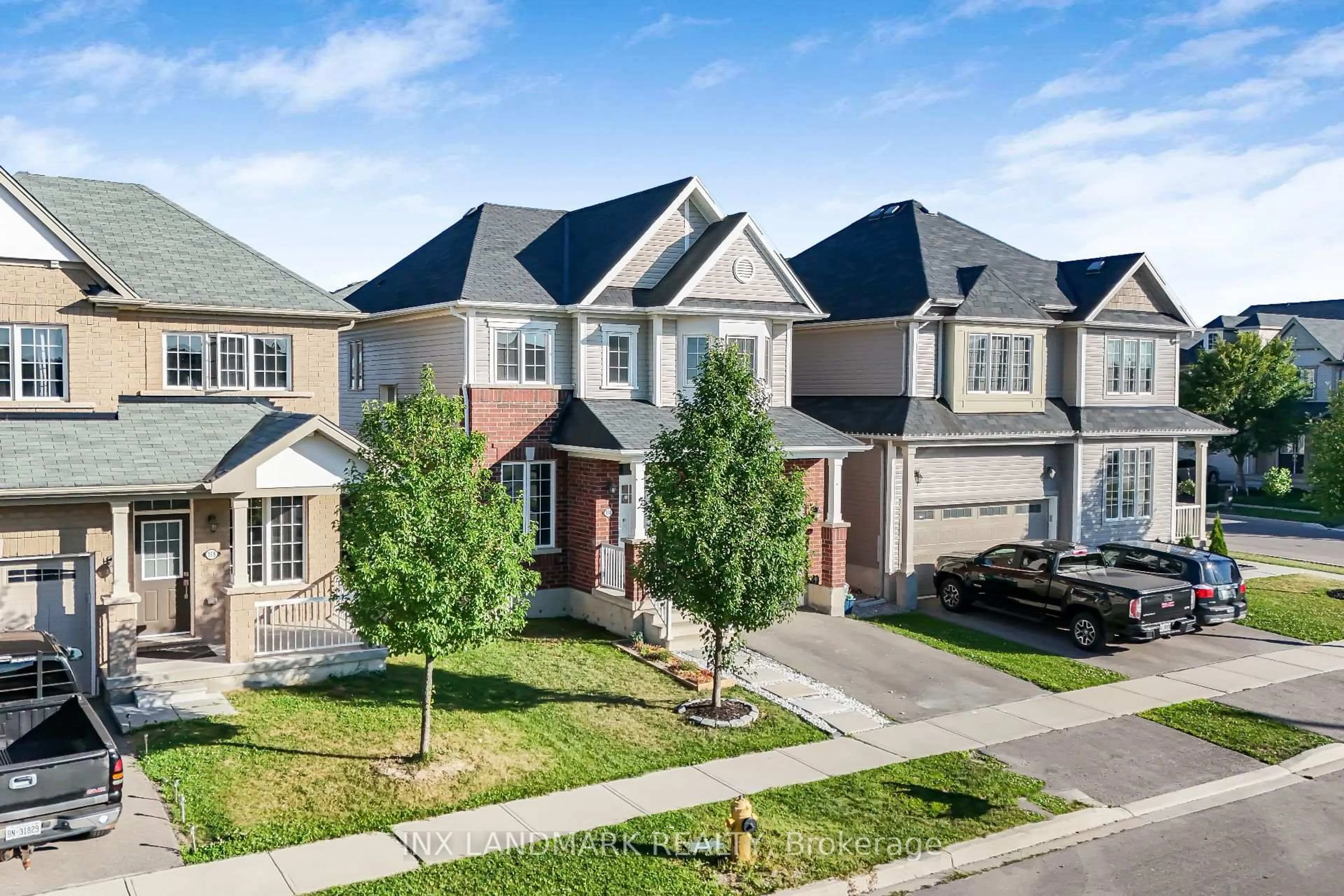 A pic from outside/outdoor area/front of a property/back of a property/a pic from drone, street for 164 Munro Circ, Brantford Ontario N3T 0R3