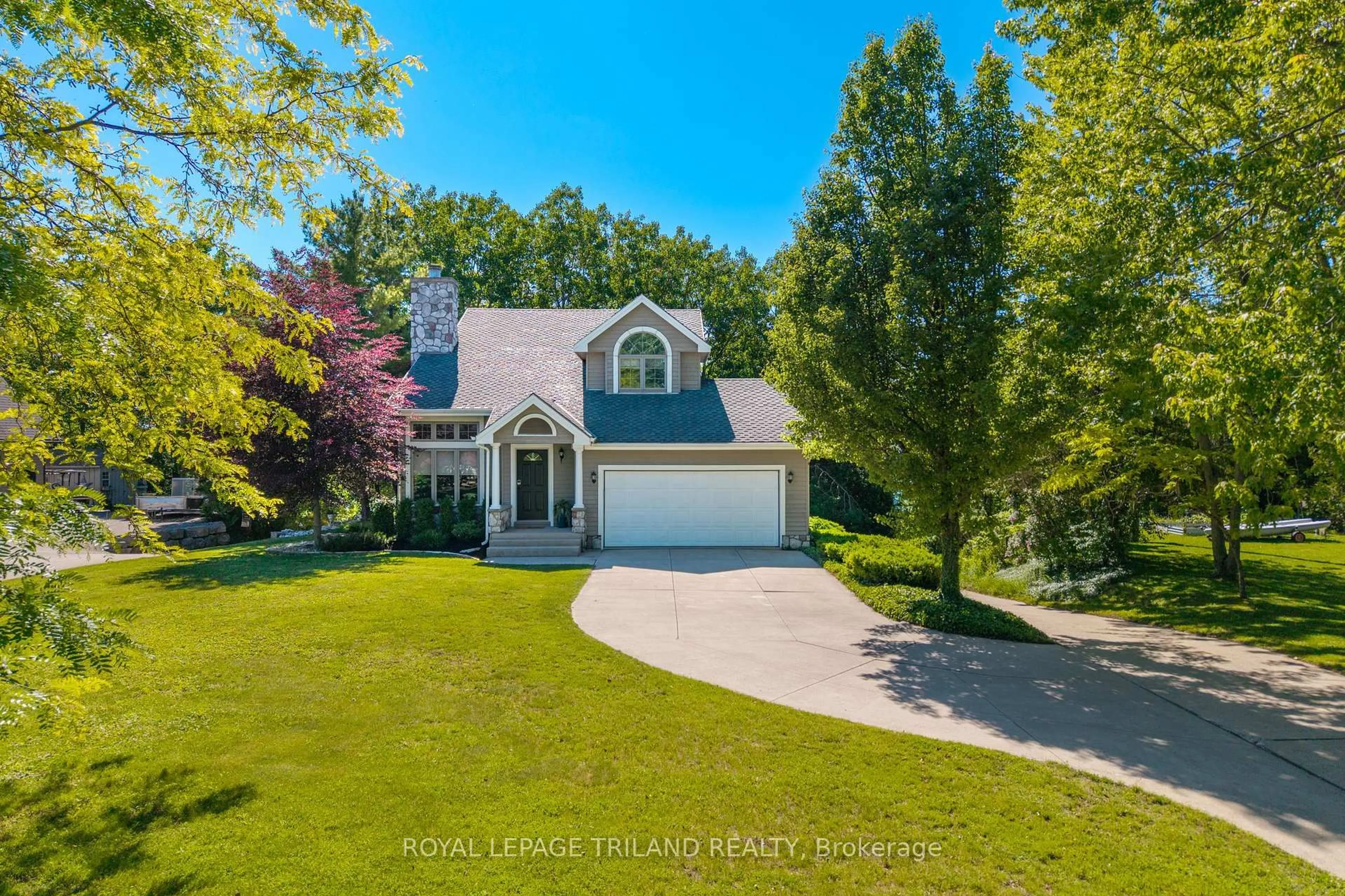 A pic from outside/outdoor area/front of a property/back of a property/a pic from drone, water/lake/river/ocean view for 73437 SANDY BEACH Rd, Bluewater Ontario N0M 2T0