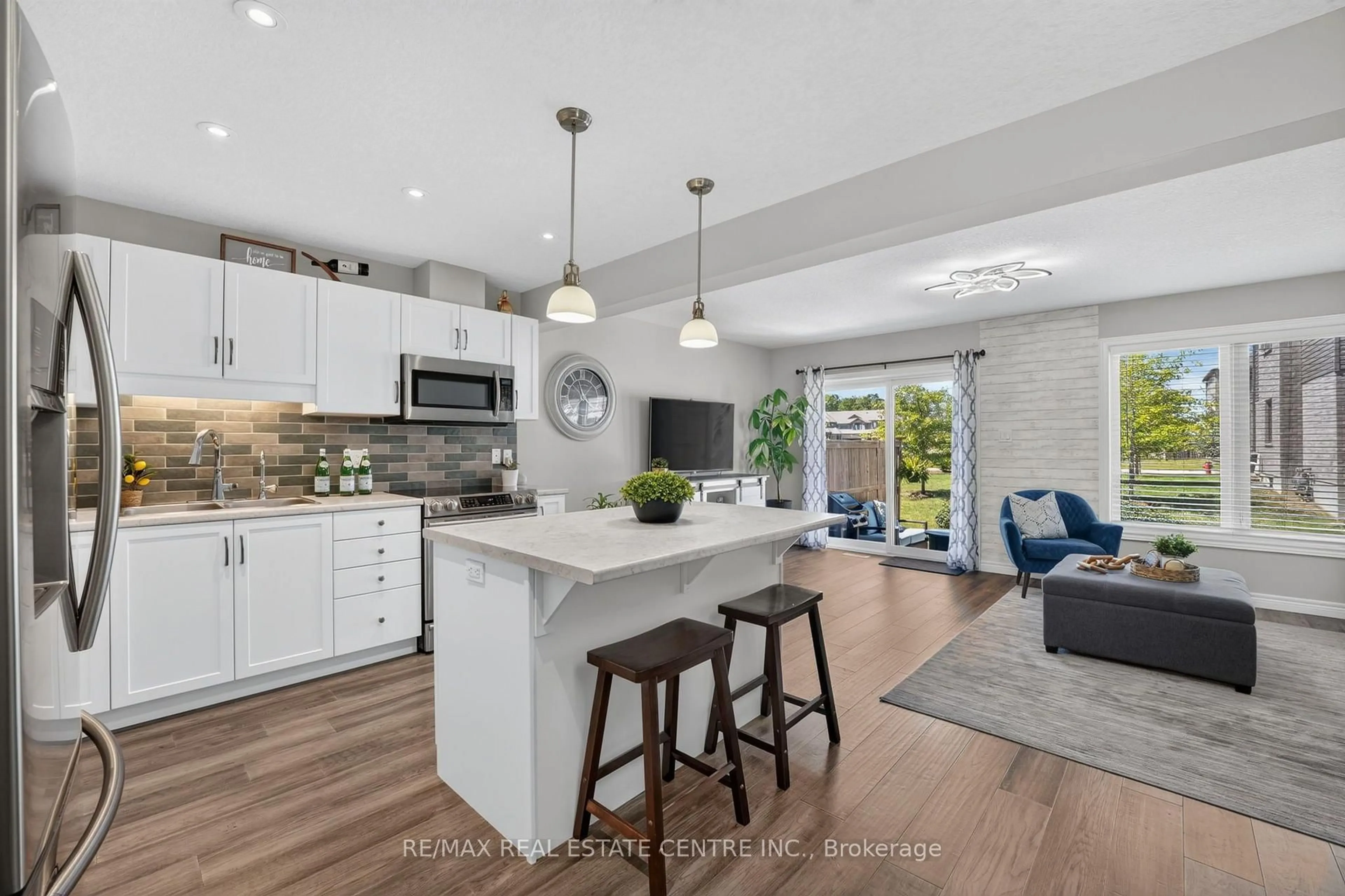 Open concept kitchen, ceramic/tile floor for 25 Lawson St, East Luther Grand Valley Ontario L9W 7P1