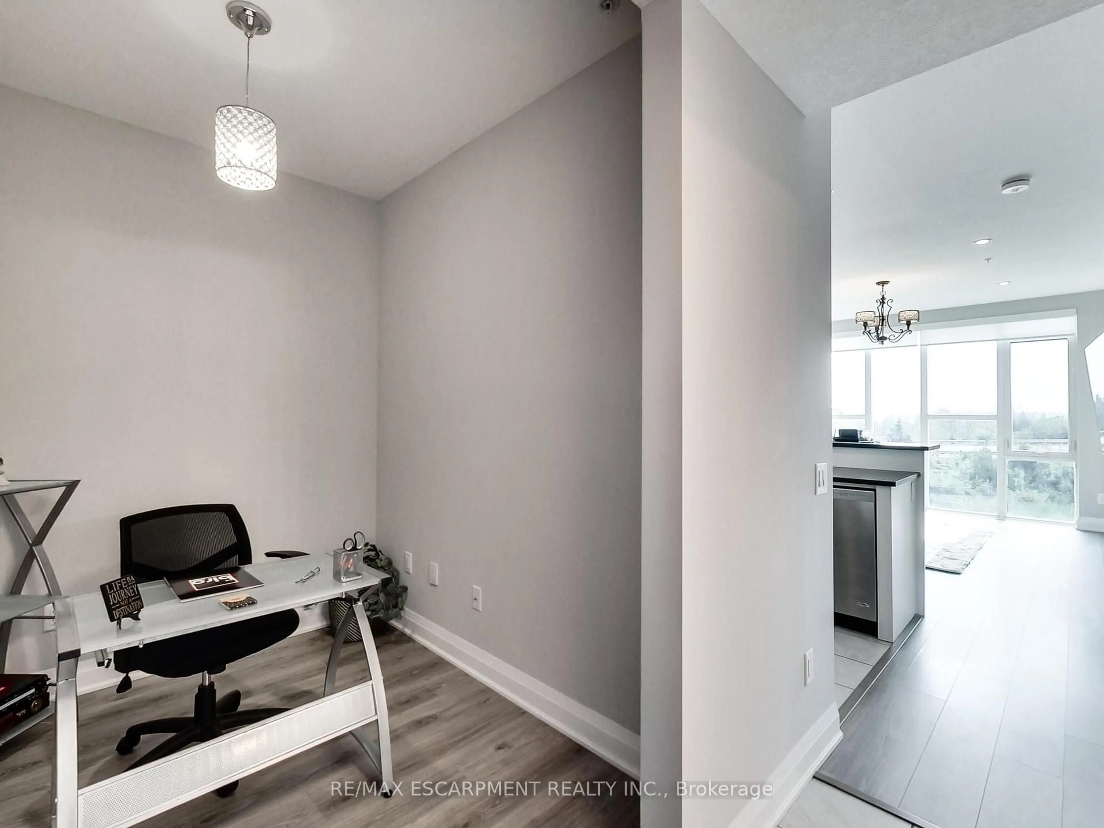 A pic of a room for 16 Concord Pl #318, Grimsby Ontario L3M 0J1