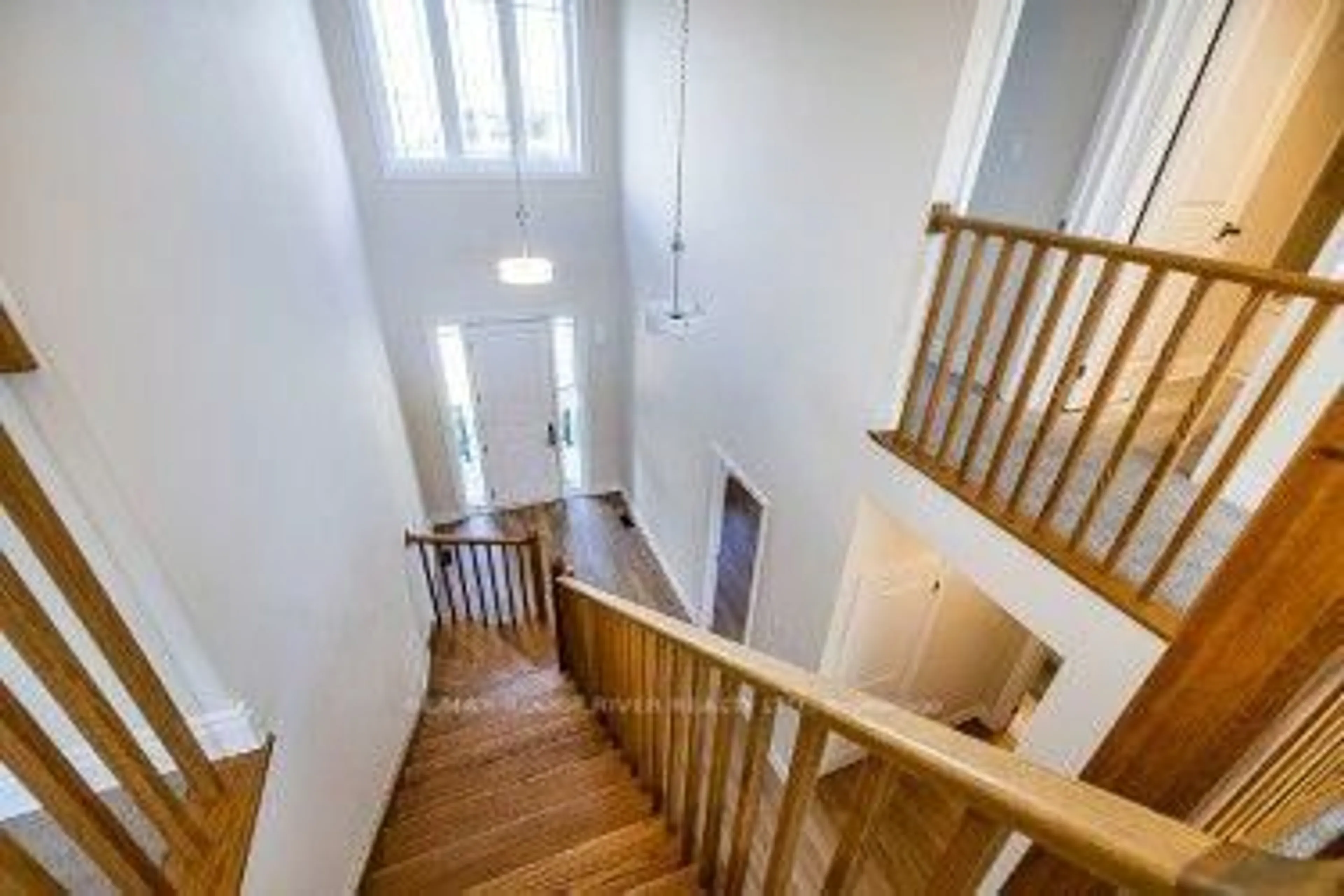 Indoor foyer for 50 Holland St, Port Hope Ontario L1A 0G2