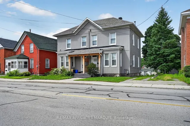 88 Brockville St, Smiths Falls 4