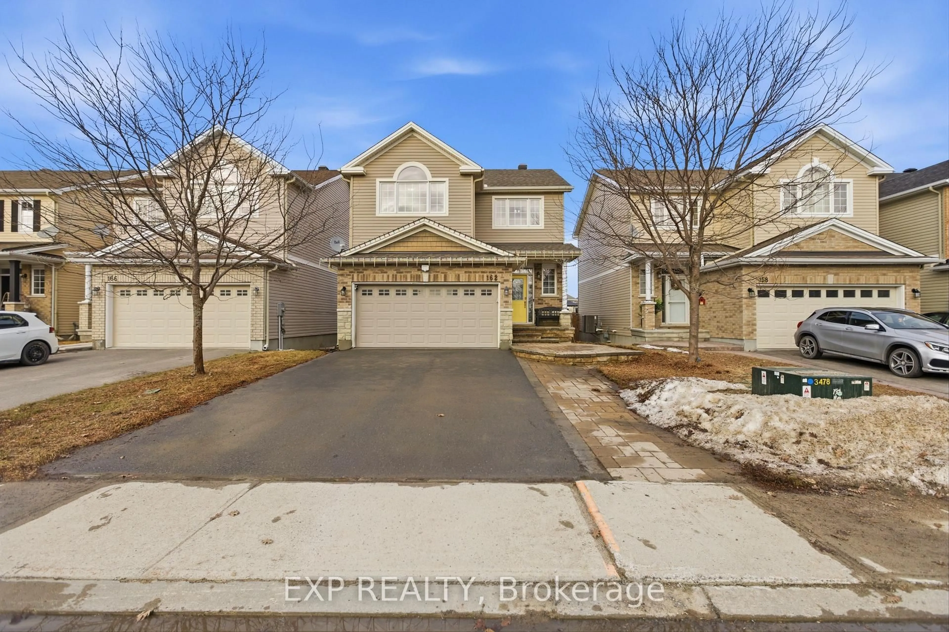 A pic from outside/outdoor area/front of a property/back of a property/a pic from drone, street for 162 Bert Hall St, Arnprior Ontario K7S 0H1