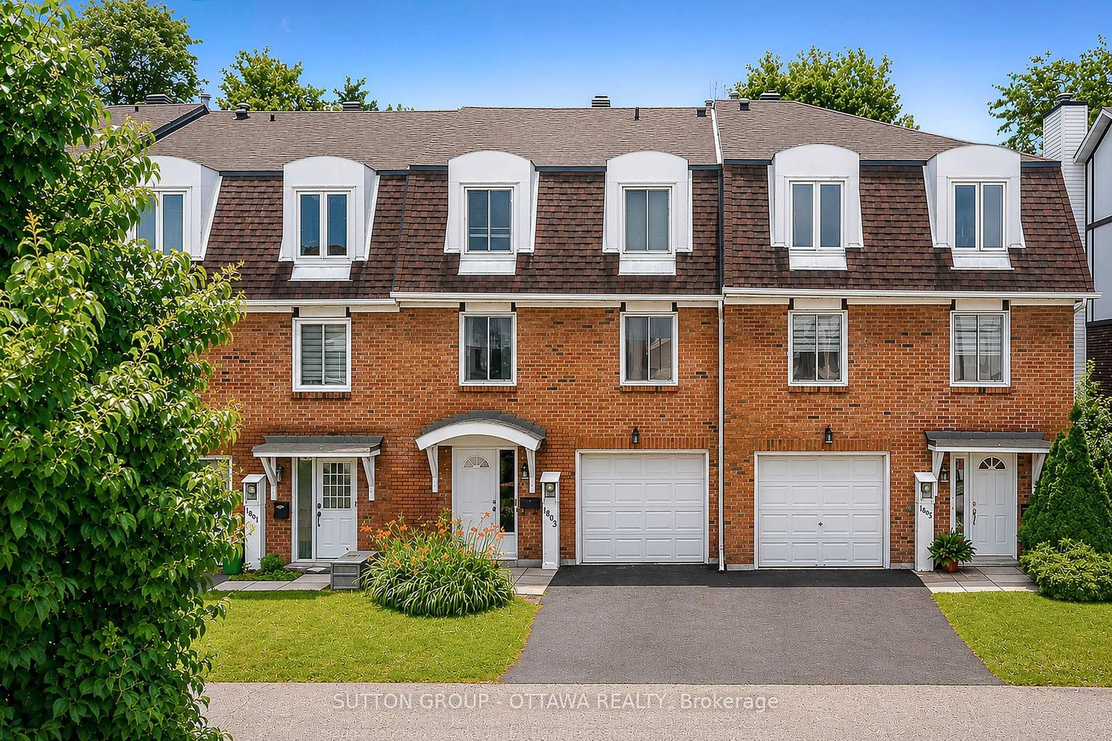Home with brick exterior material, street for 1803 Axminster Crt #39, Ottawa Ontario K1C 1Z5