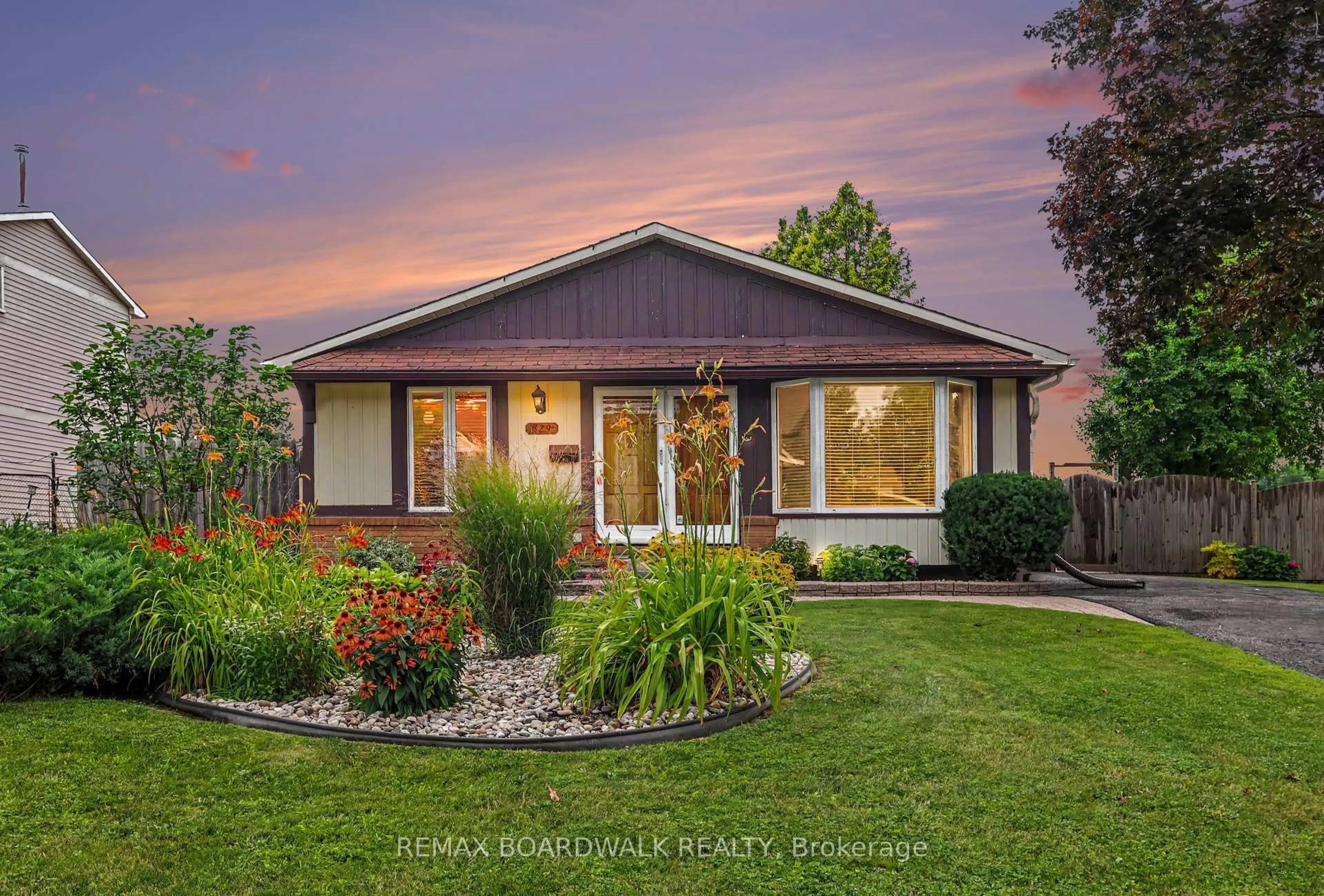 Home with vinyl exterior material, street for 329 Pintail Terr, Ottawa Ontario K1E 1Z9