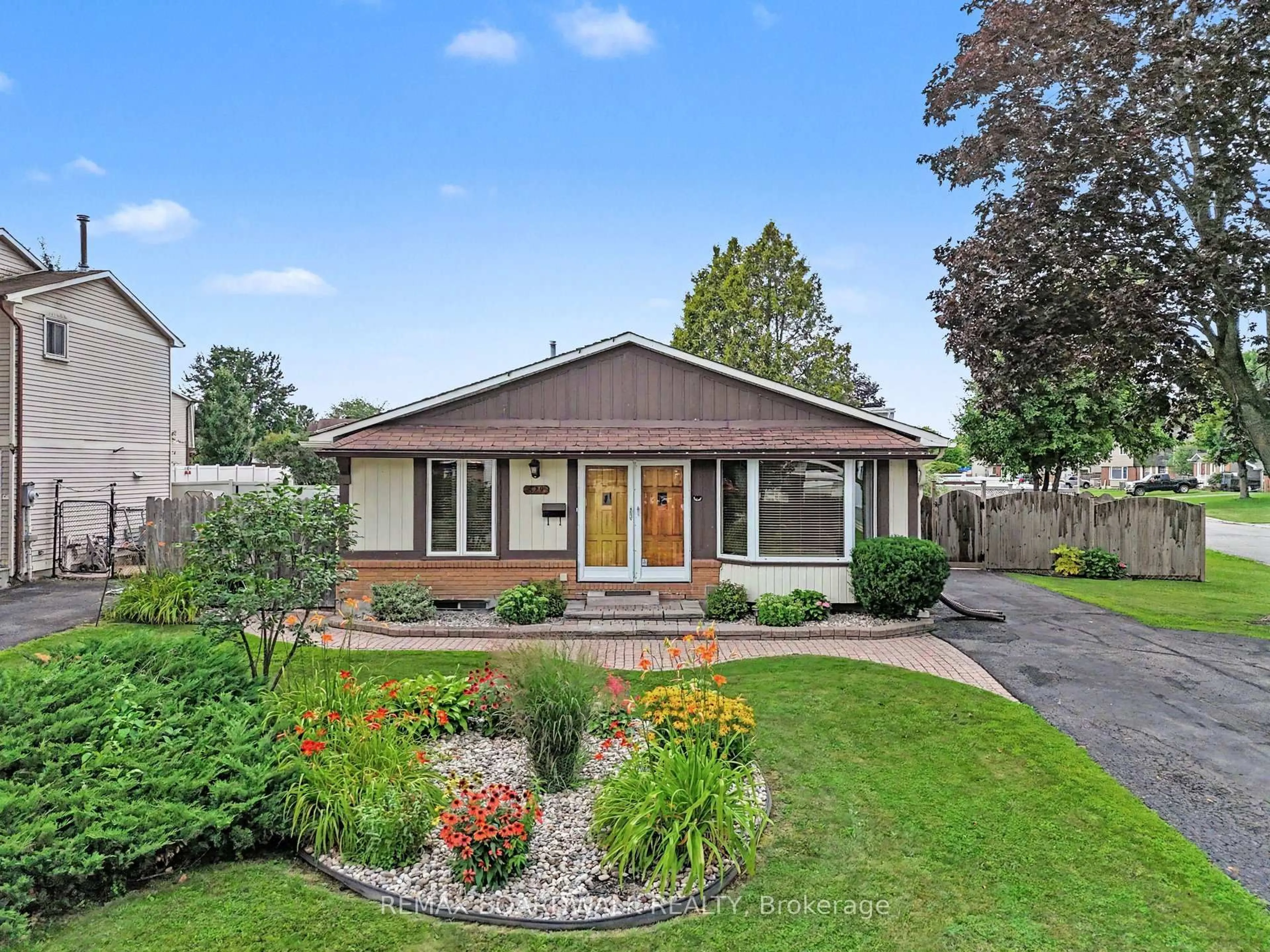 Home with vinyl exterior material, street for 329 Pintail Terr, Ottawa Ontario K1E 1Z9