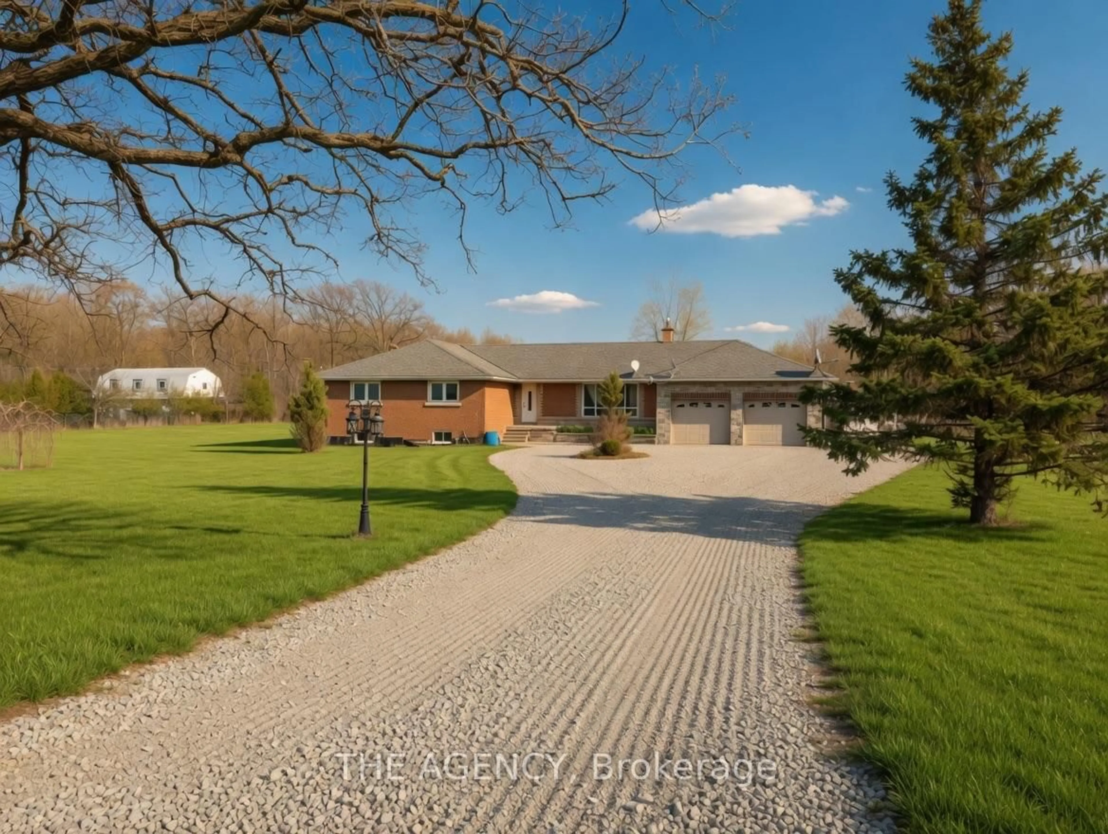 A pic from outside/outdoor area/front of a property/back of a property/a pic from drone, street for 295 Park Rd, Grimsby Ontario L3M 4E7