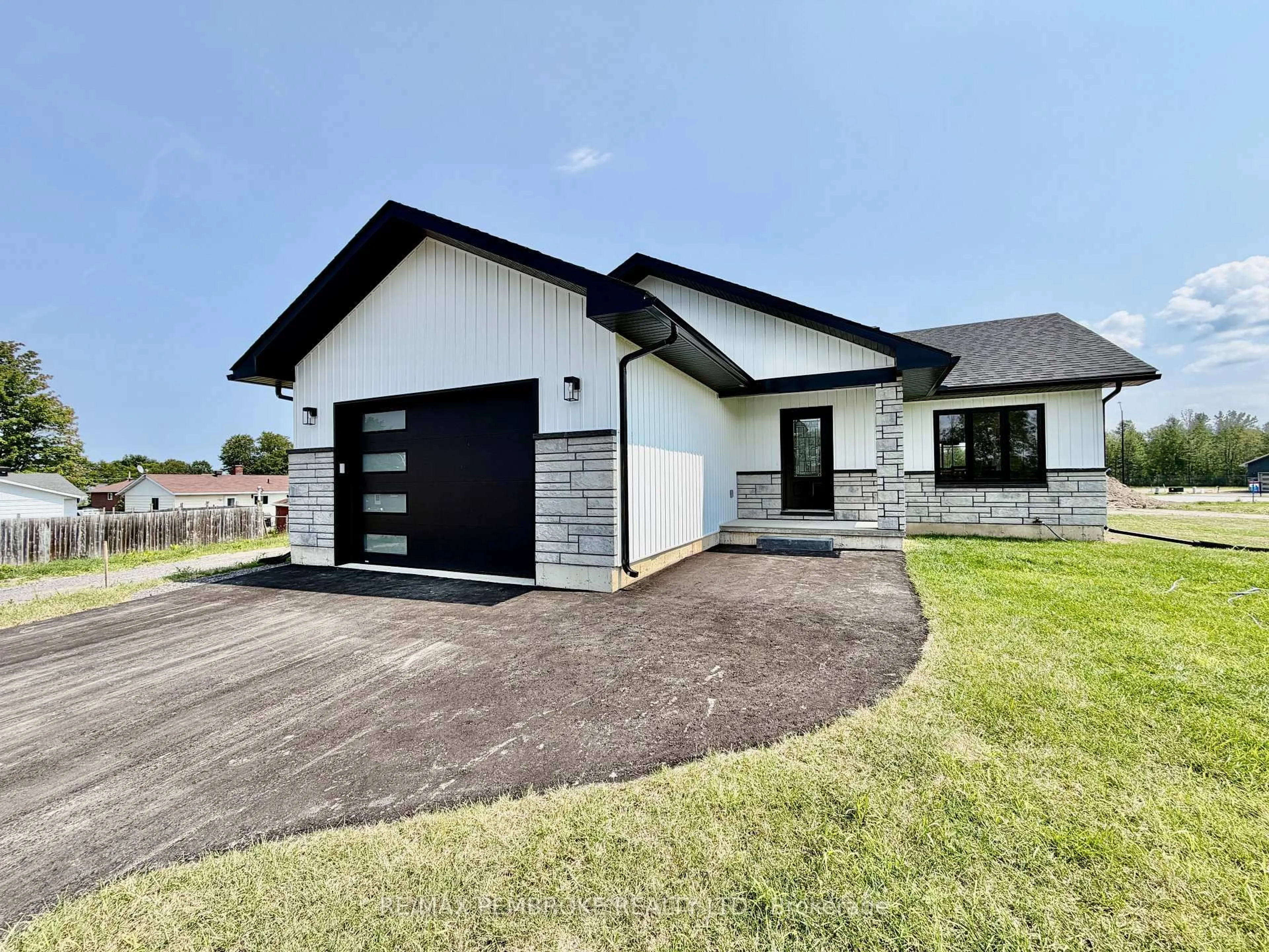Home with brick exterior material, street for 62 Eddy Cres, Pembroke Ontario K8A 0M1