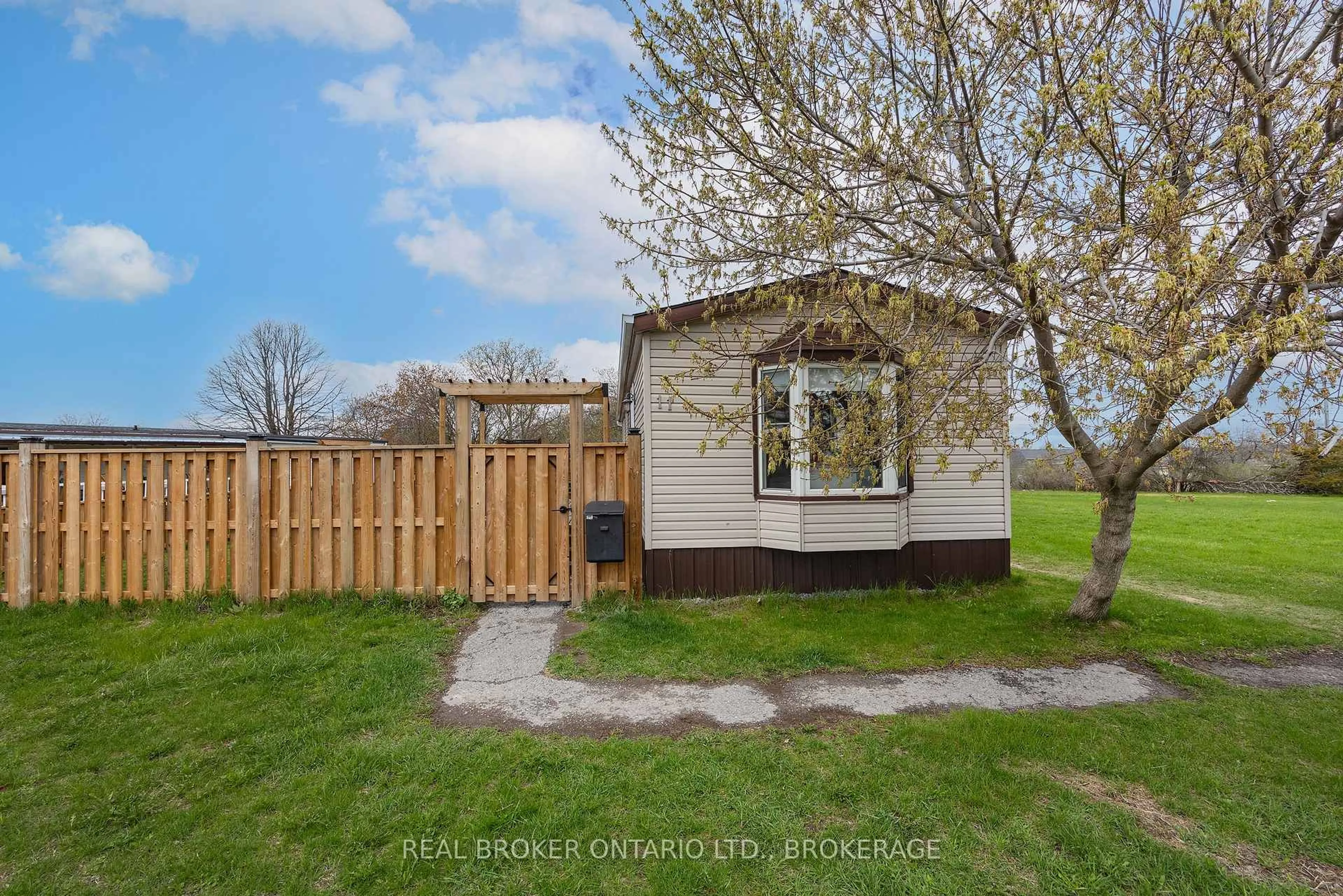 Shed for 11 HERMES Dr, Kingston Ontario K7K 5T3